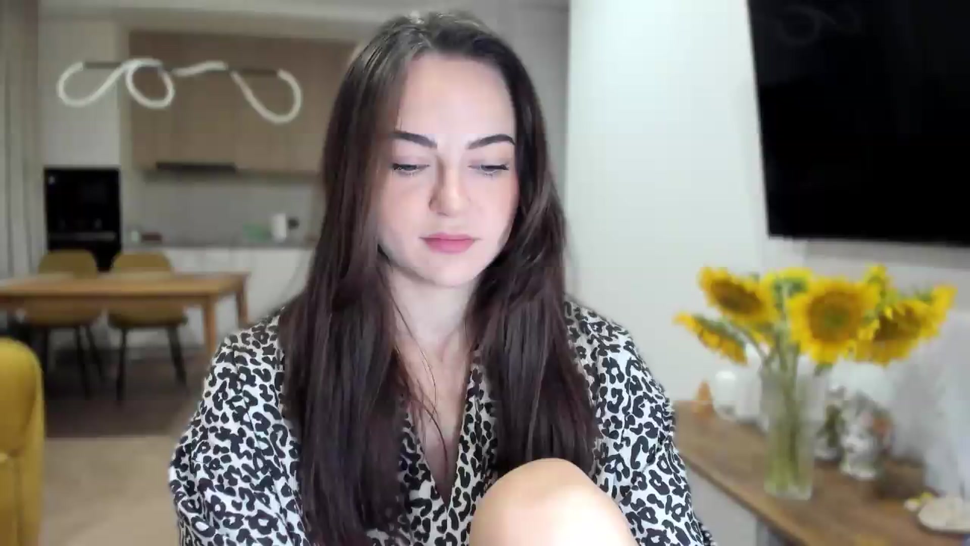 Gallery image thumbnail from BeeTheQueen's myfreecams stream on, 08/06/2026, 18:31 image 13 of 20