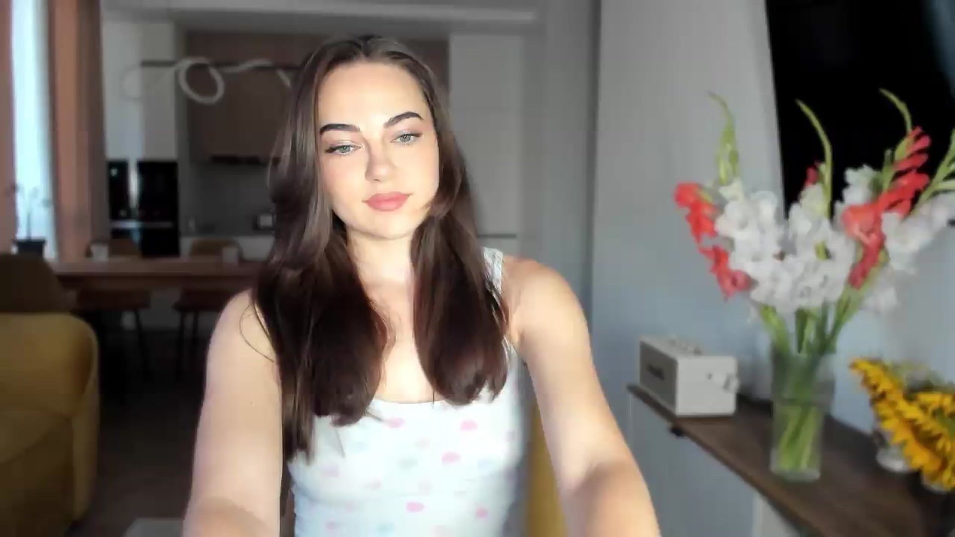 Gallery image thumbnail from BeeTheQueen's myfreecams stream on, 08/09/2026, 17:47 image 14 of 20