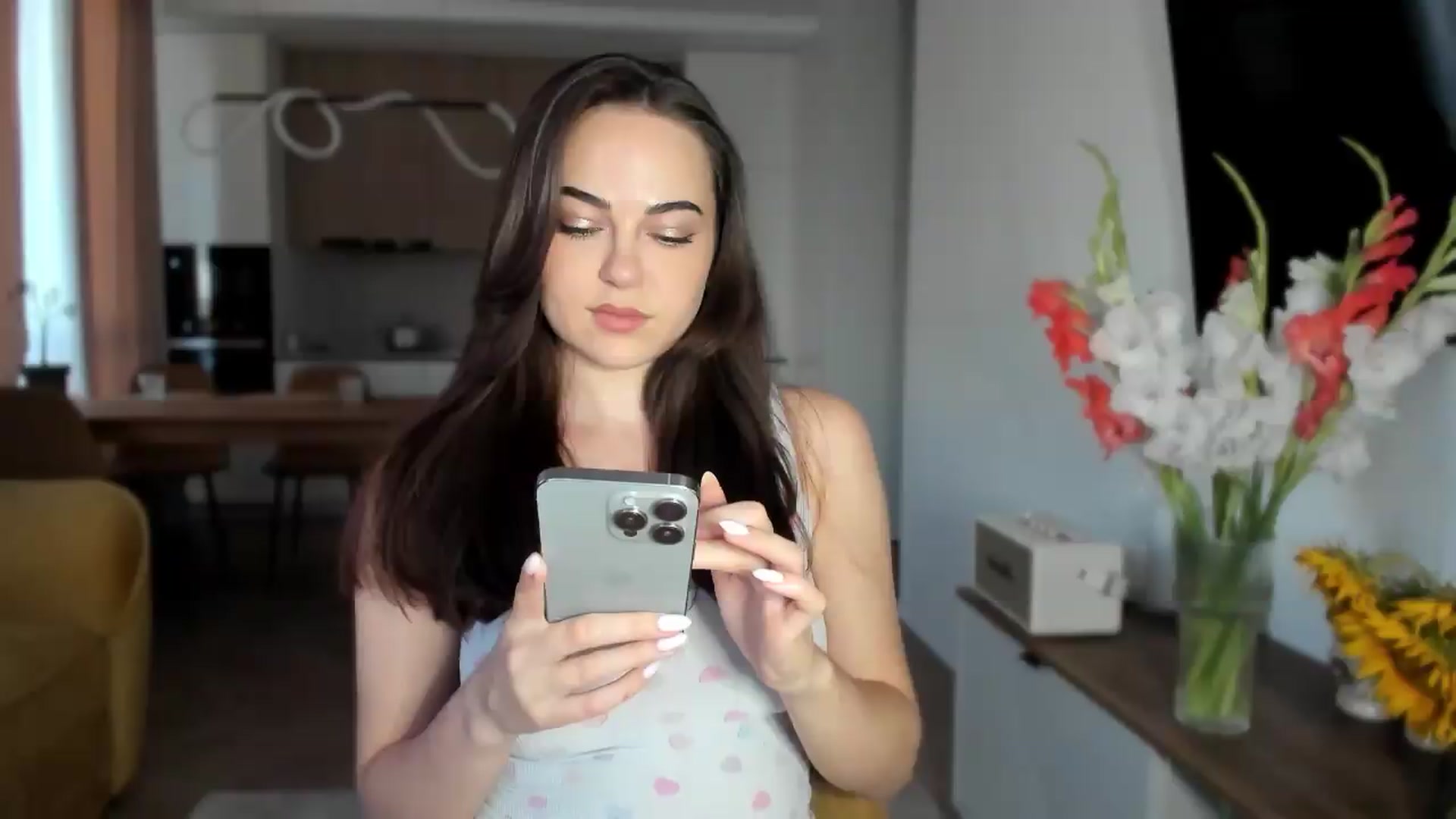 Gallery image thumbnail from BeeTheQueen's myfreecams stream on, 08/09/2026, 17:47 image 8 of 20