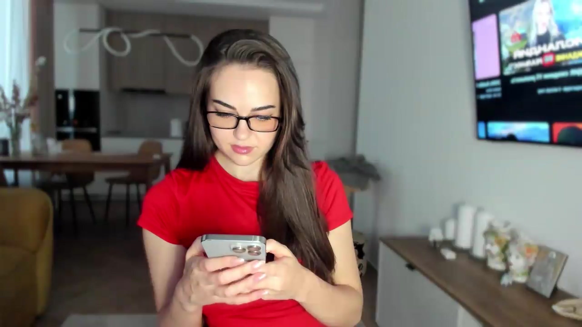 Gallery image thumbnail from BeeTheQueen's myfreecams stream on, 08/18/2026, 17:48 image 10 of 20