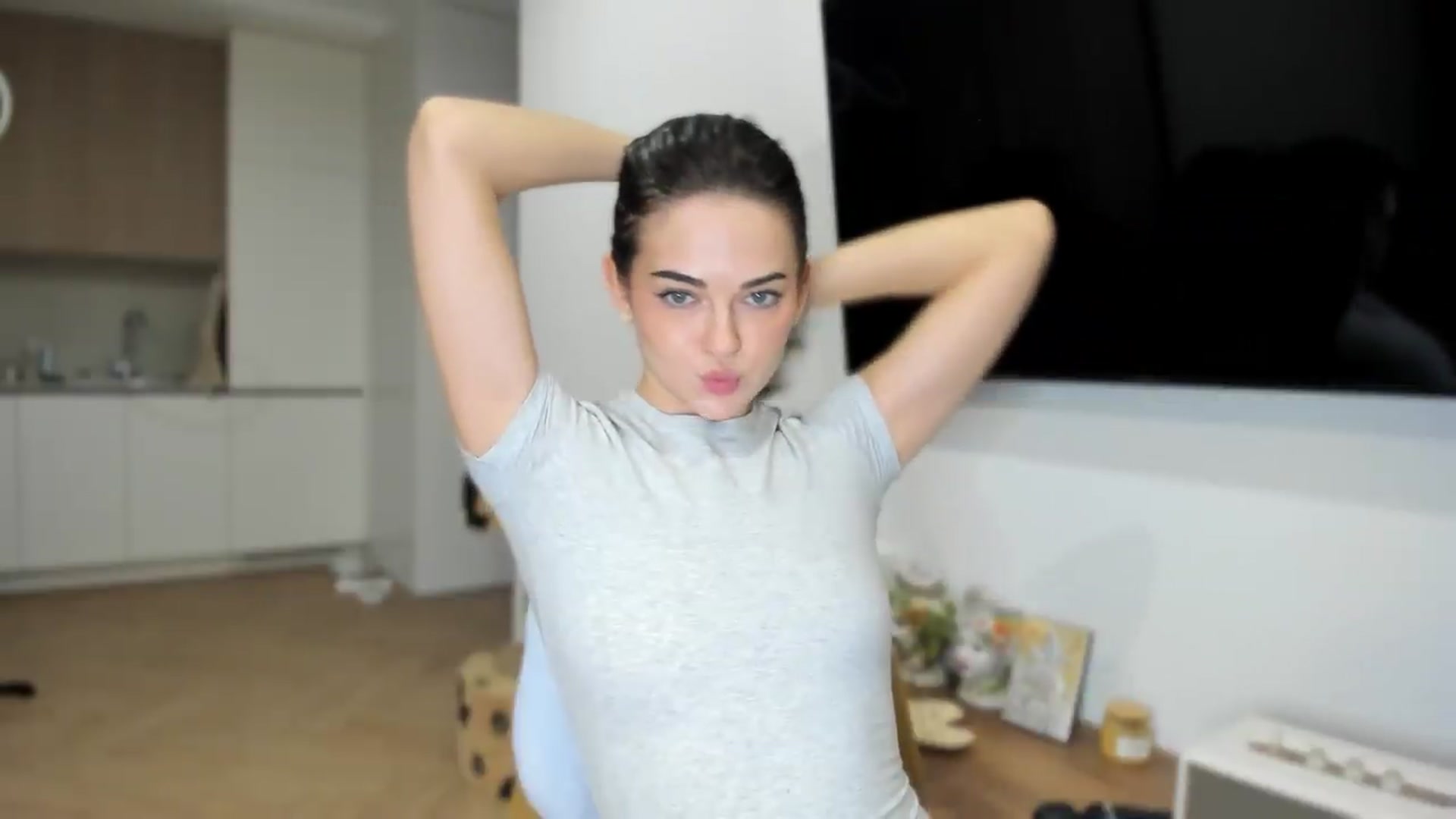 Gallery image thumbnail from BeeTheQueen's myfreecams stream on, 09/02/2026, 19:49 image 2 of 20