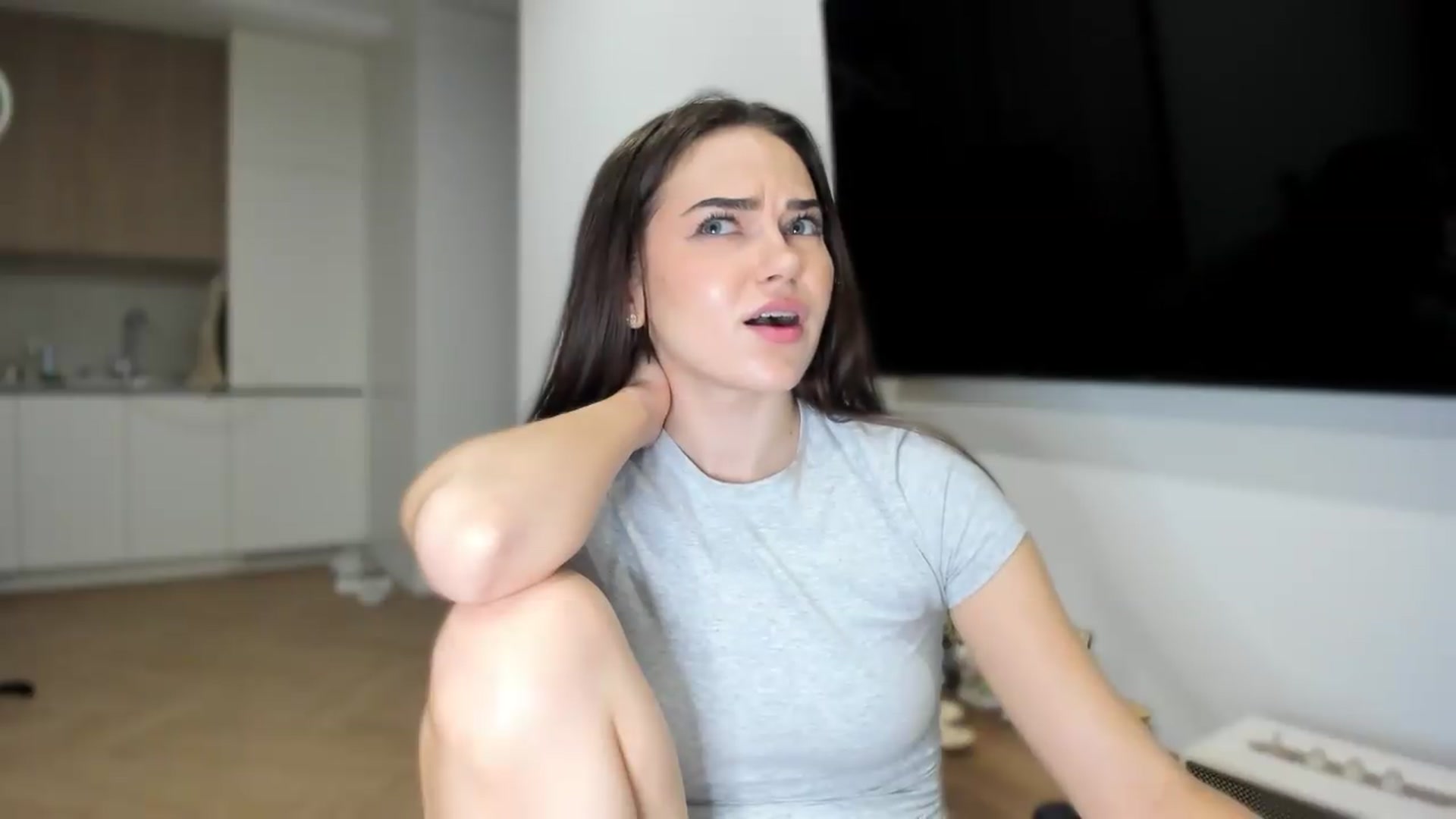 Gallery image thumbnail from BeeTheQueen's myfreecams stream on, 09/02/2026, 19:49 image 5 of 20
