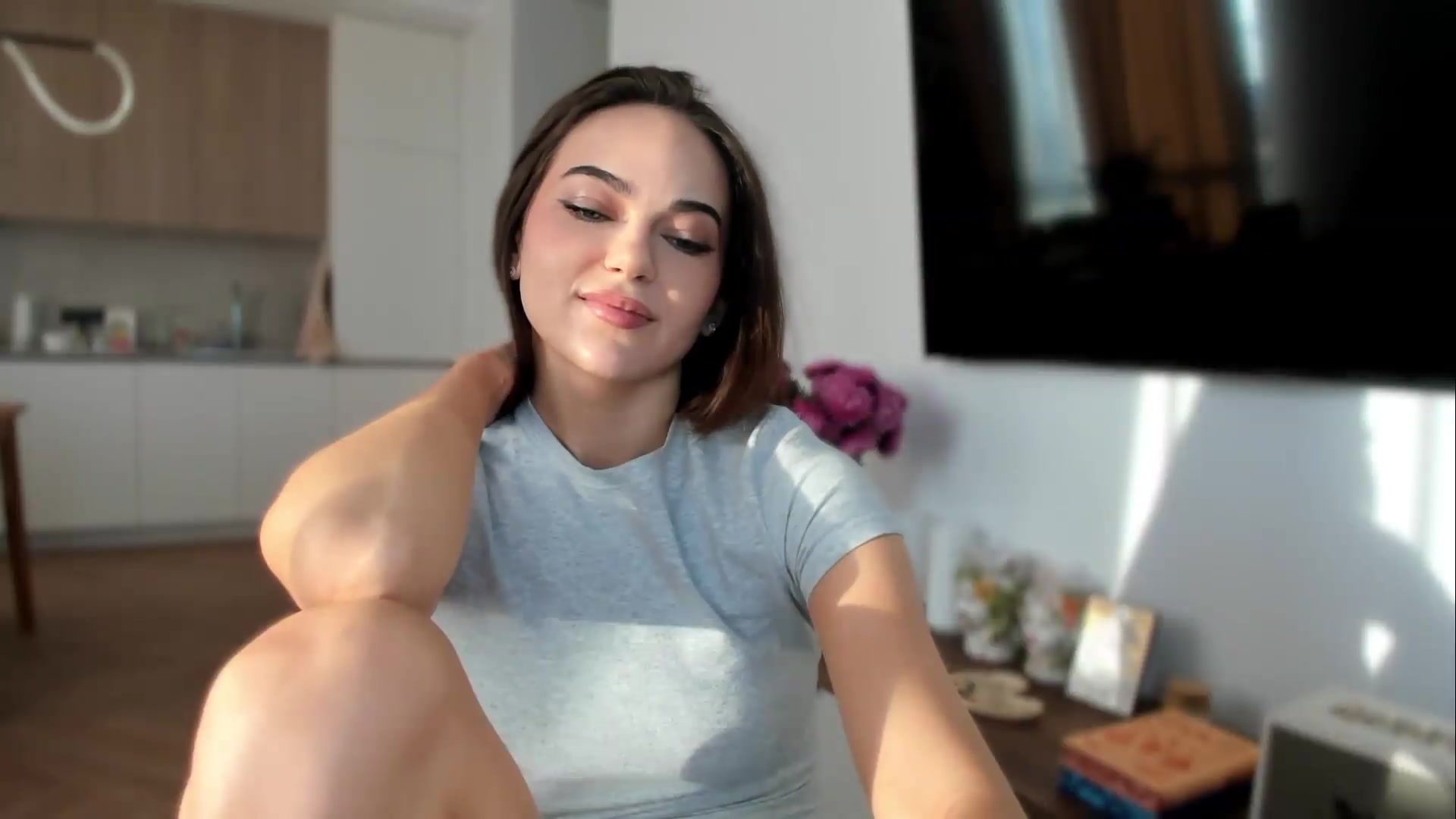 Gallery image thumbnail from BeeTheQueen's myfreecams stream on, 09/05/2026, 15:56 image 15 of 20