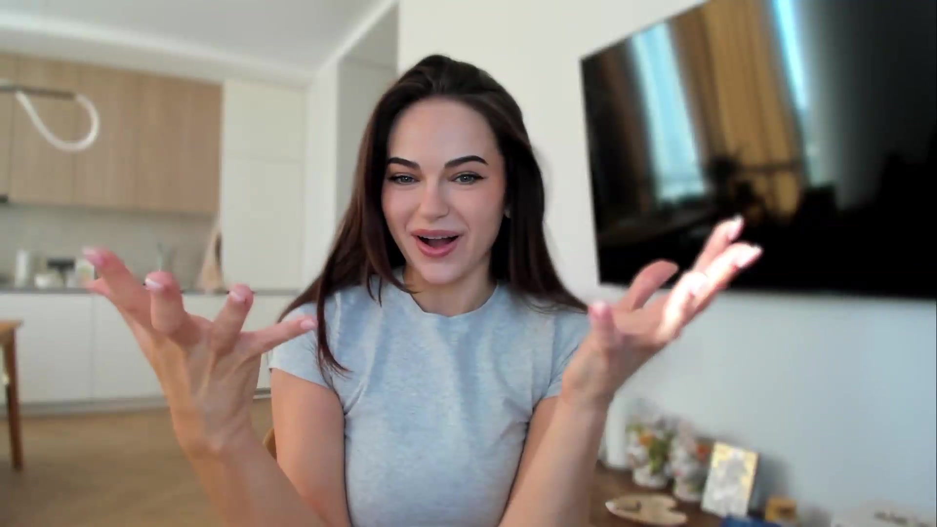 Gallery image thumbnail from BeeTheQueen's myfreecams stream on, 09/05/2026, 15:56 image 10 of 20