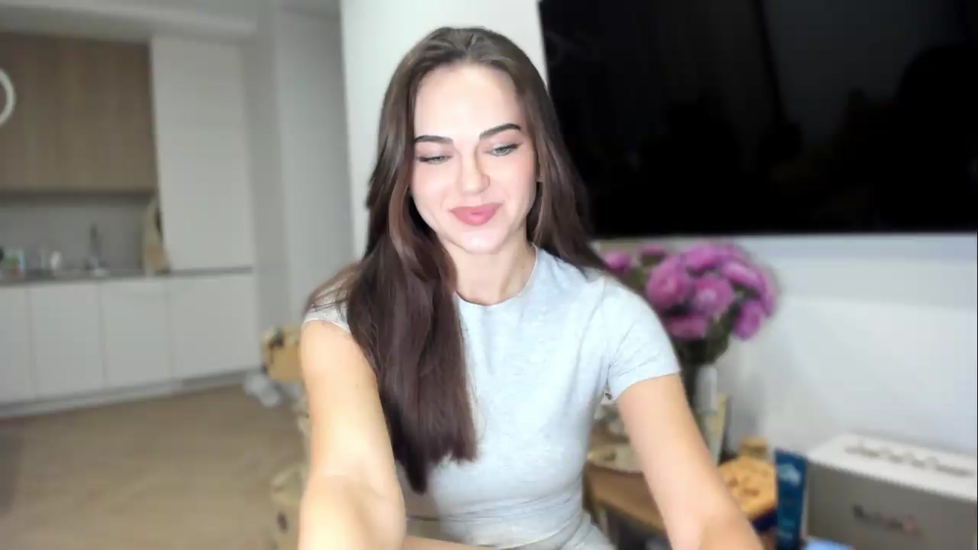 Gallery image thumbnail from BeeTheQueen's myfreecams stream on, 09/05/2026, 19:41 image 2 of 20