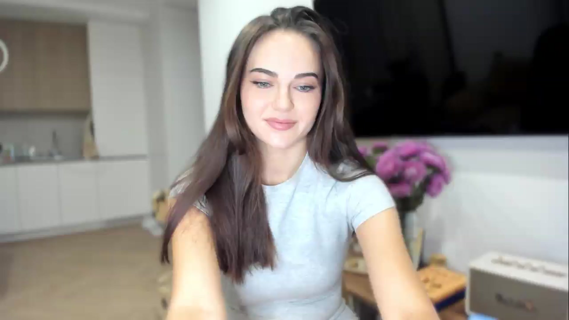 Gallery image thumbnail from BeeTheQueen's myfreecams stream on, 09/05/2026, 19:41 image 5 of 20