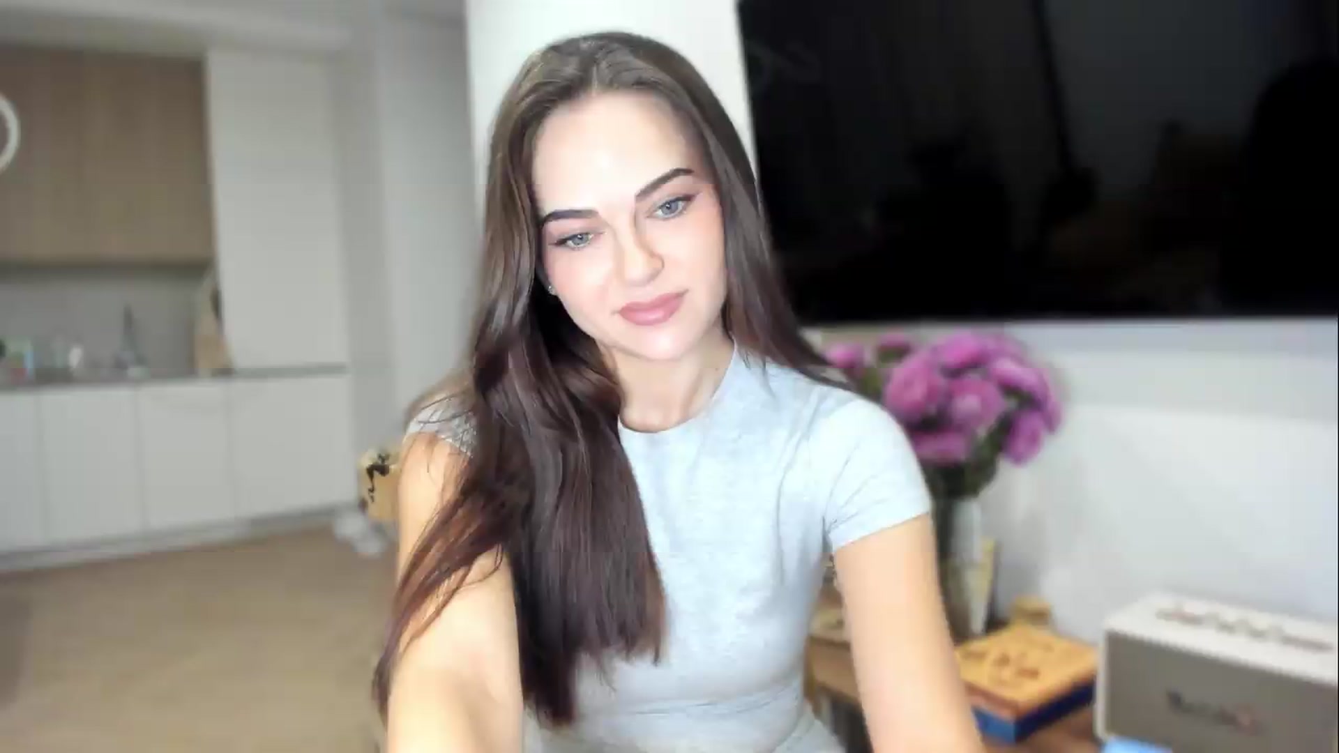 Gallery image thumbnail from BeeTheQueen's myfreecams stream on, 09/05/2026, 19:41 image 3 of 20