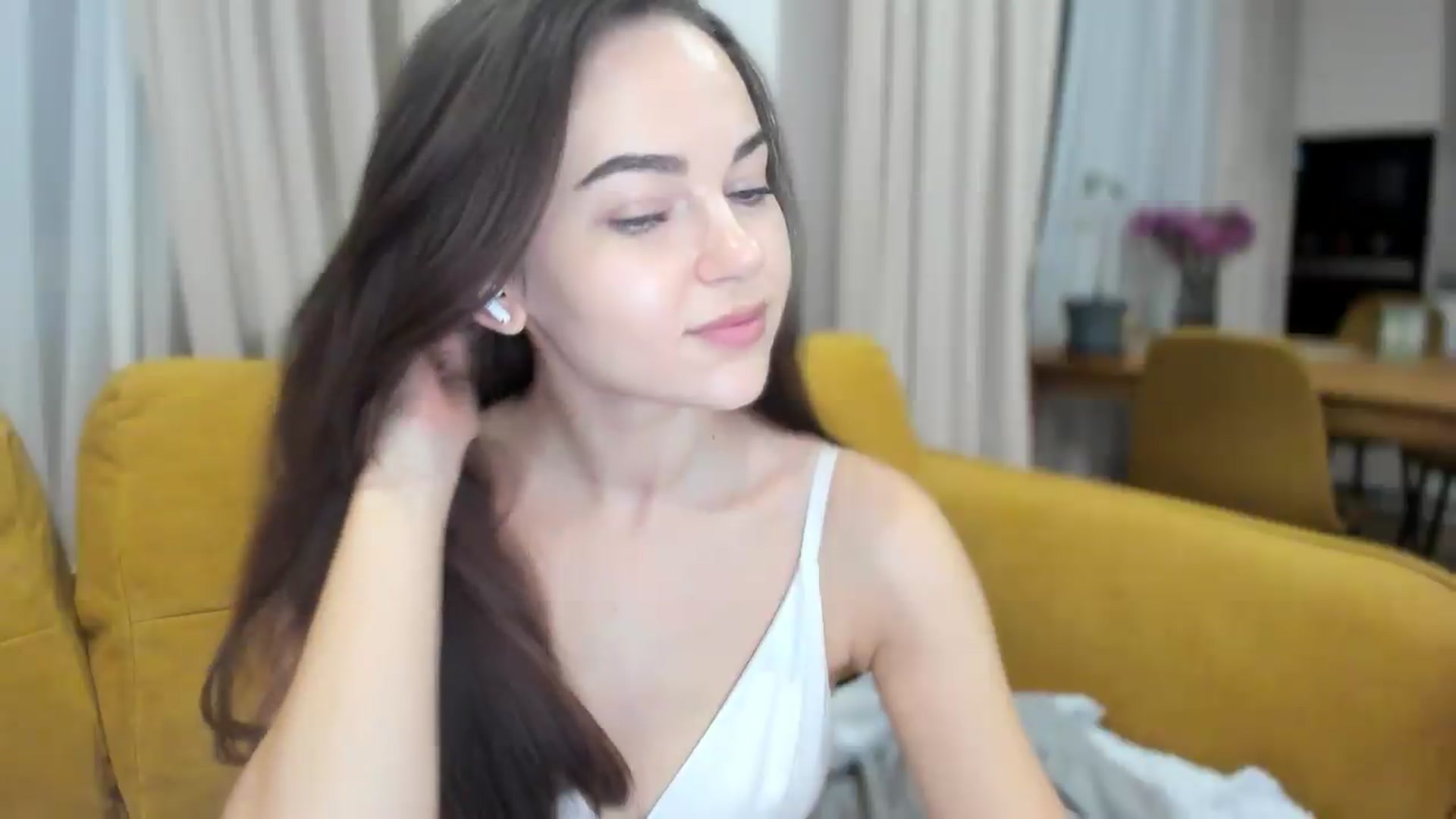 Gallery image thumbnail from BeeTheQueen's myfreecams stream on, 09/10/2026, 22:29 image 3 of 20