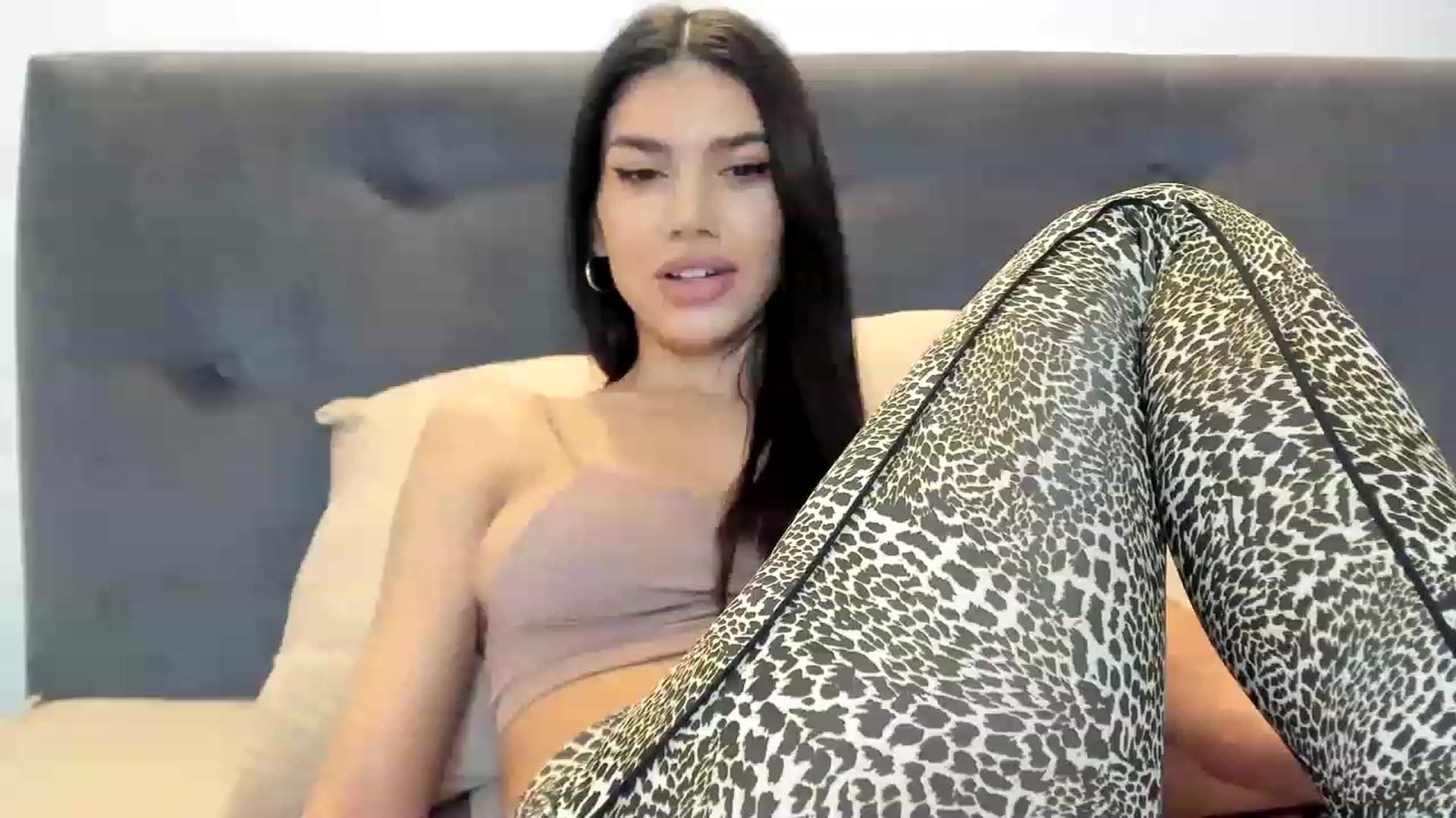 Gallery image thumbnail from Bee_Bee's myfreecams stream on, 11/15/2022, 20:59 image 1 of 20