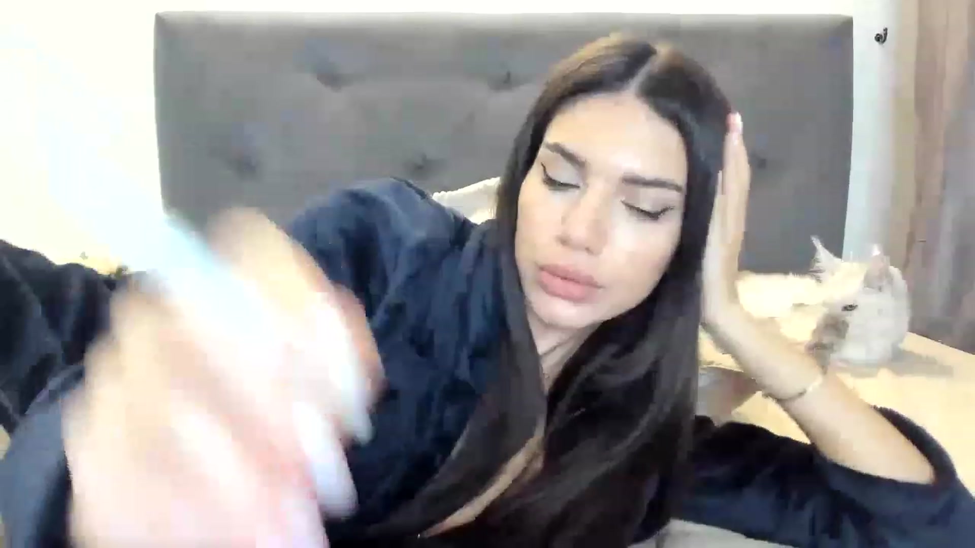 Gallery image thumbnail from Bee_Bee's myfreecams stream on, 11/18/2022, 22:23 image 3 of 20