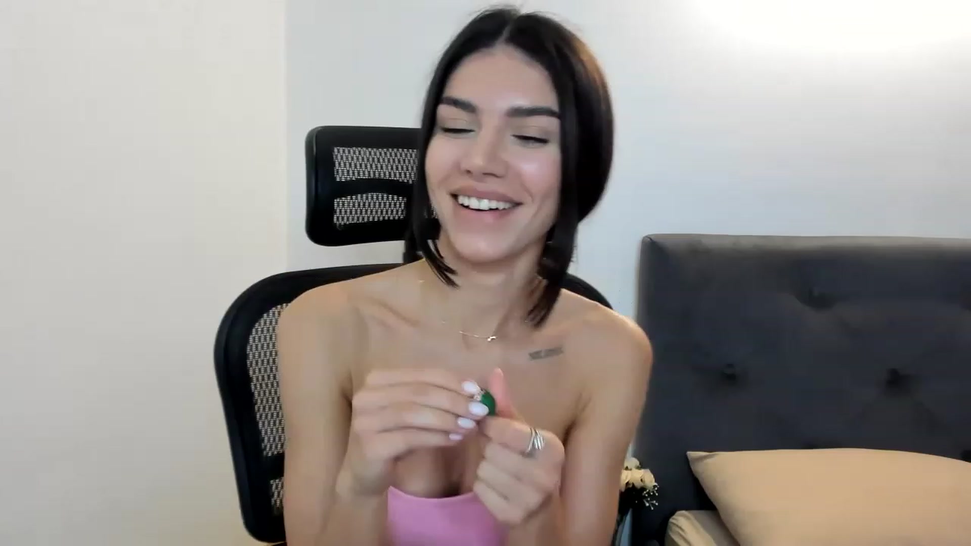 Gallery image thumbnail from Bee_Bee's myfreecams stream on, 11/26/2022, 23:04 image 1 of 20
