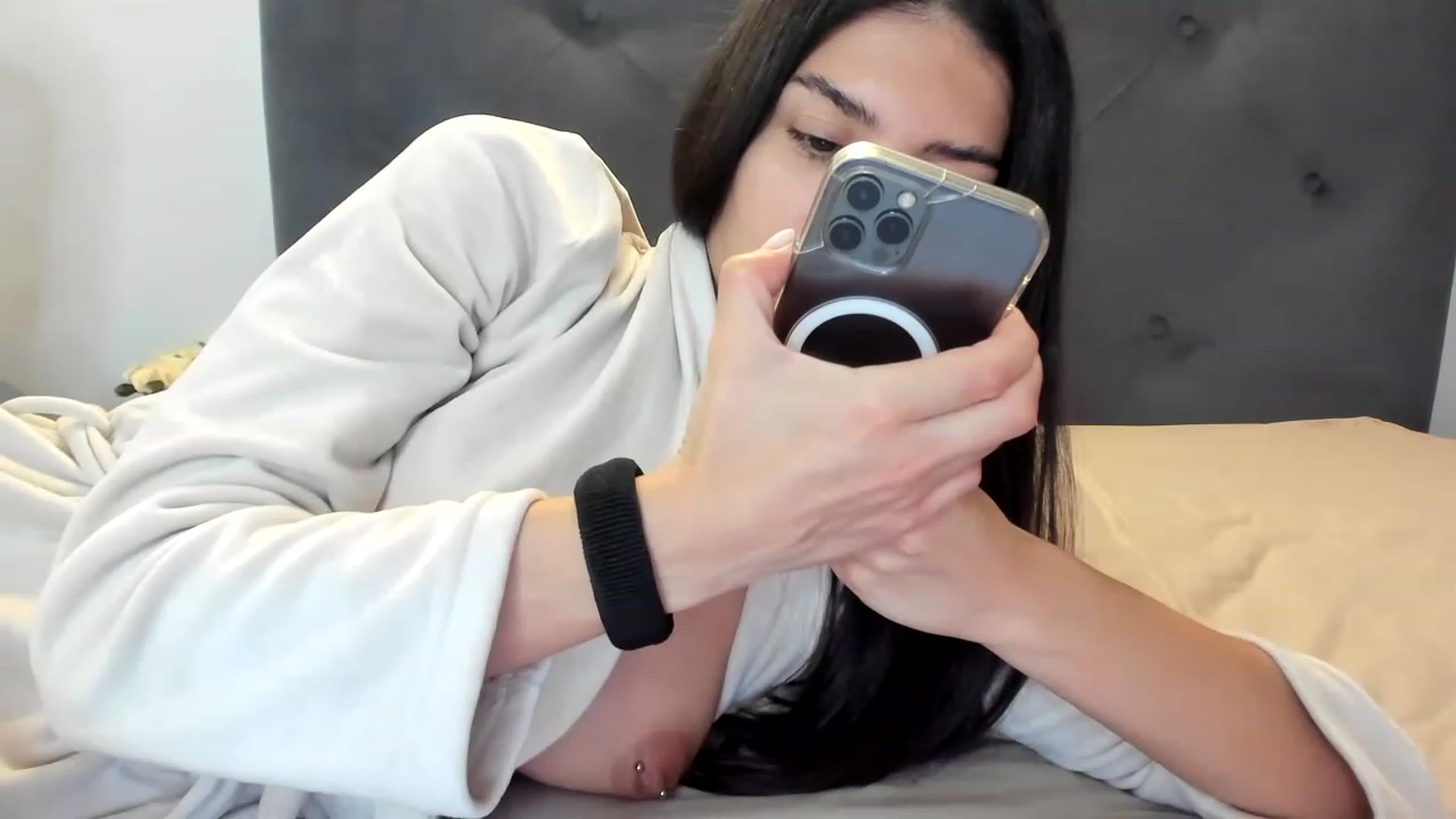 Gallery image thumbnail from Bee_Bee's myfreecams stream on, 11/28/2022, 22:29 image 1 of 20