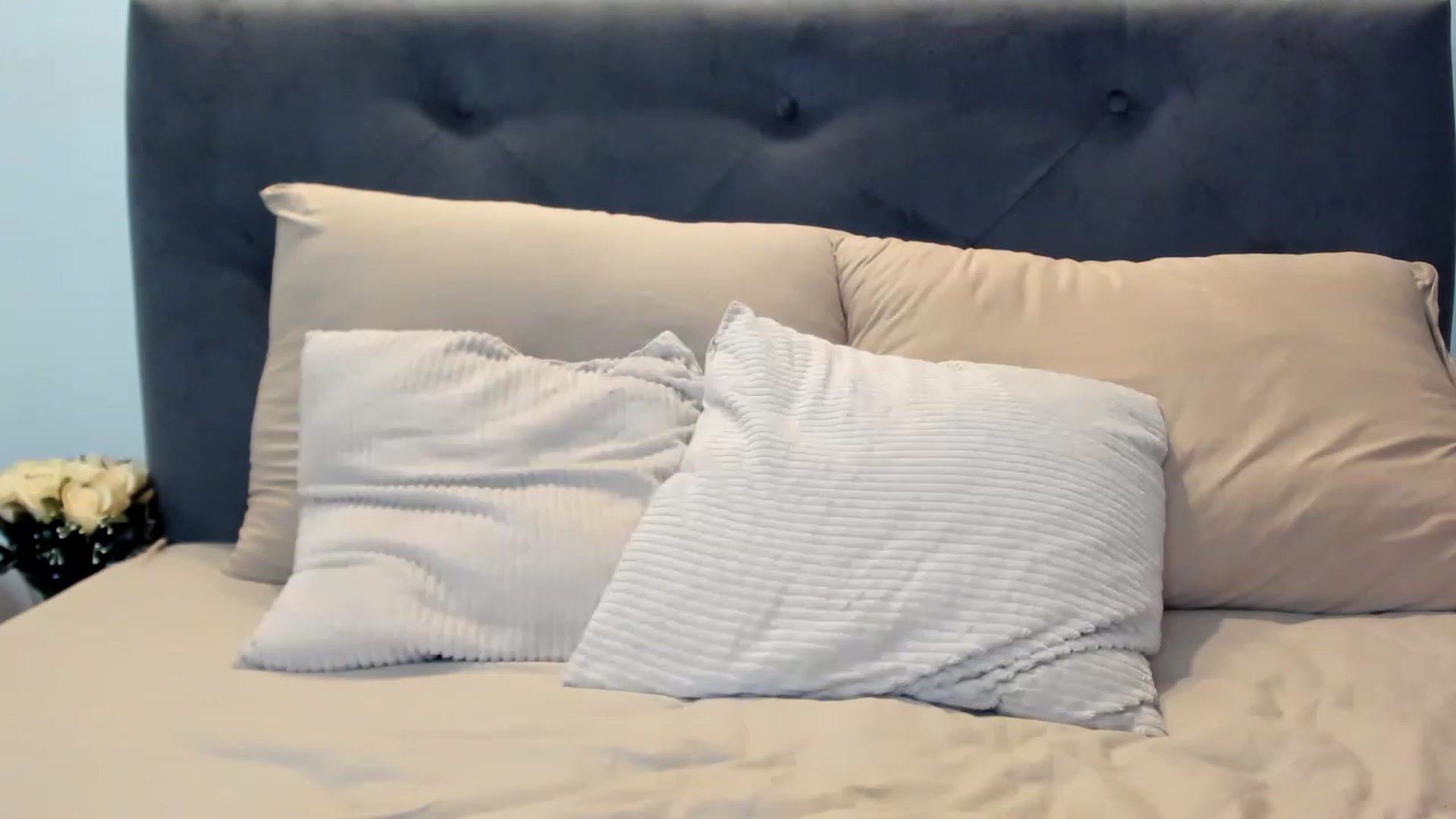 Gallery image thumbnail from Bee_Bee's myfreecams stream on, 12/02/2022, 23:31 image 20 of 20