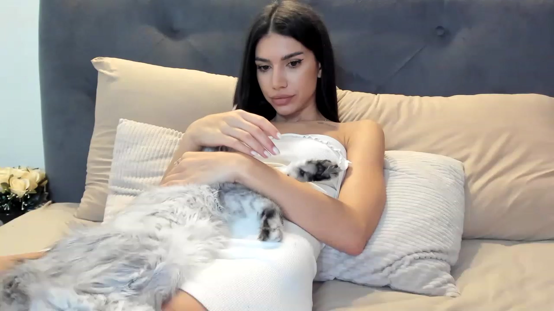 Gallery image thumbnail from Bee_Bee's myfreecams stream on, 12/02/2022, 23:31 image 18 of 20