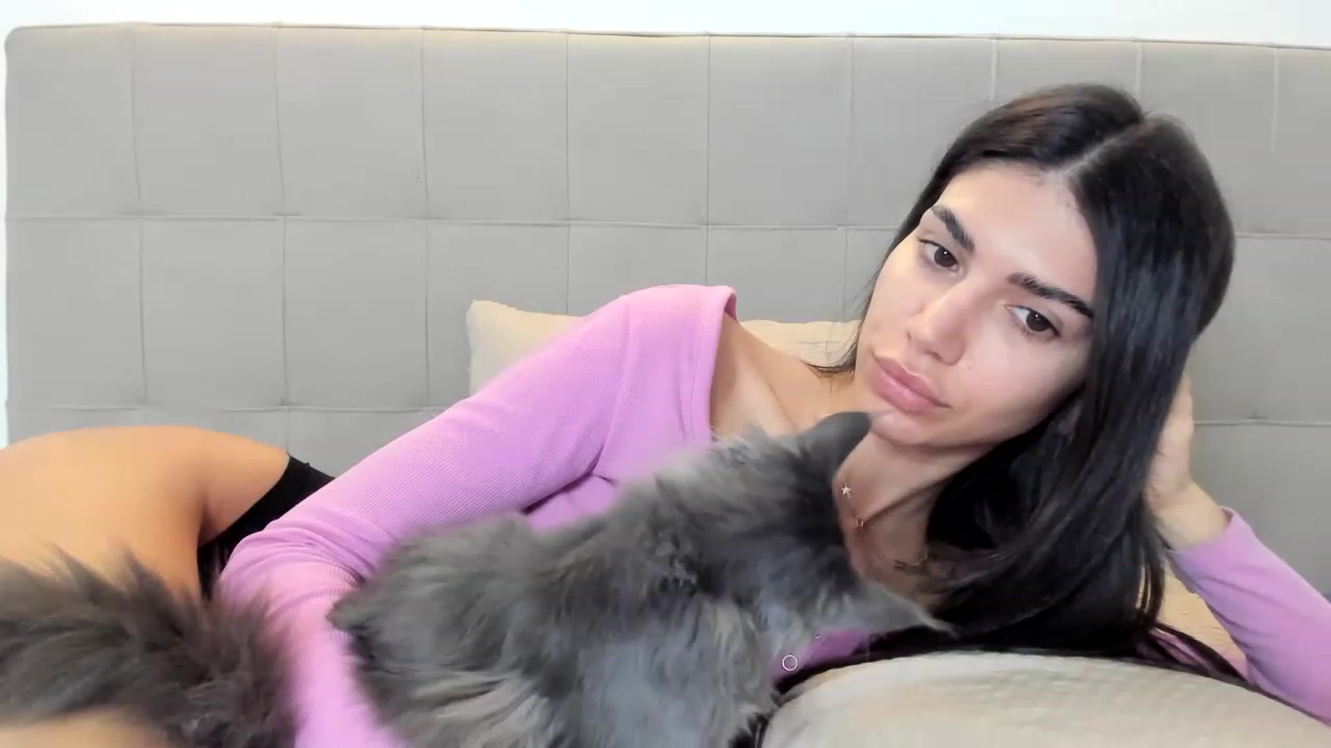 Gallery image thumbnail from Bee_Bee's myfreecams stream on, 12/04/2022, 20:41 image 11 of 20