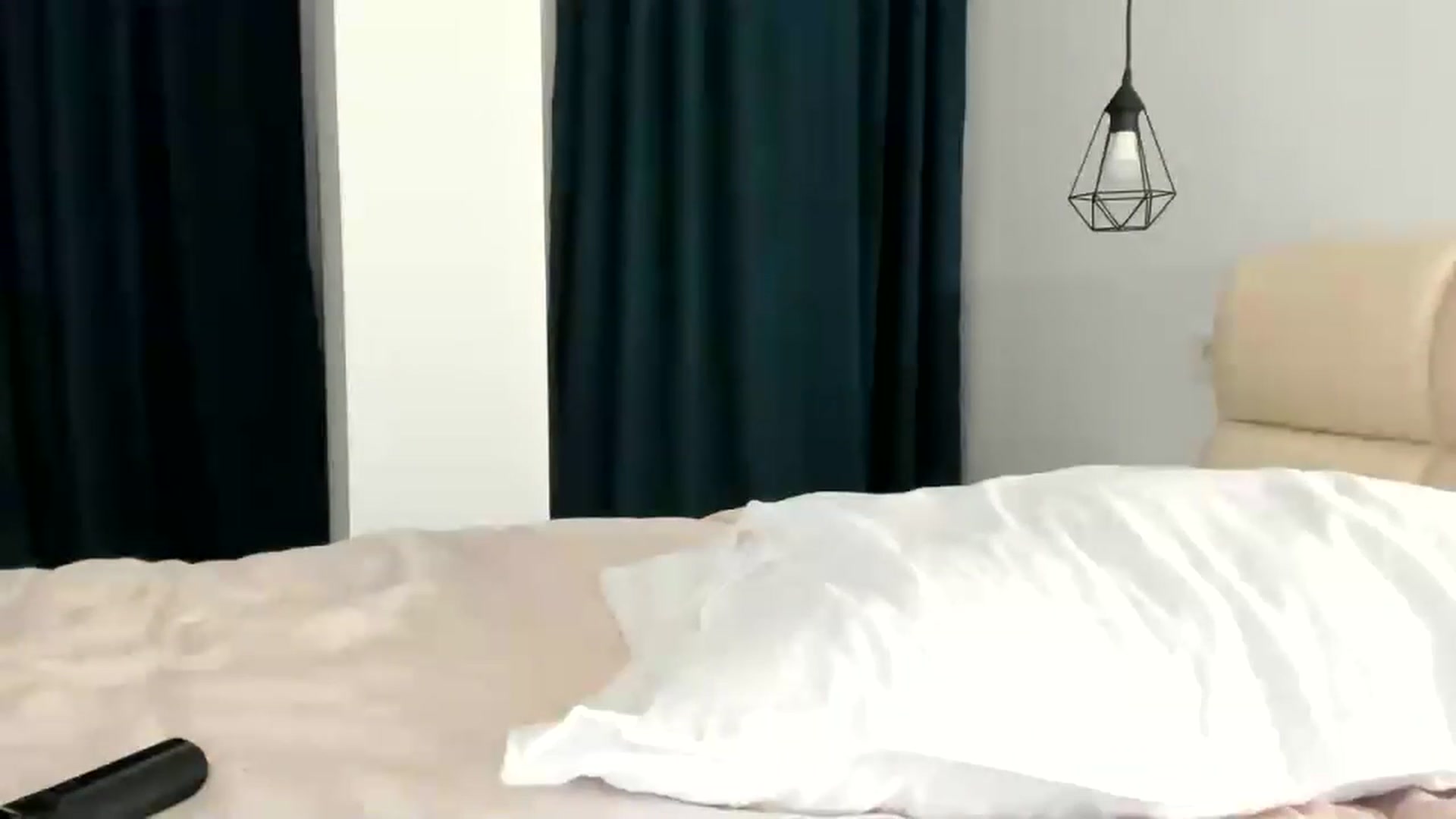 Gallery image thumbnail from Bee_Bee's myfreecams stream on, 12/08/2022, 21:13 image 16 of 20