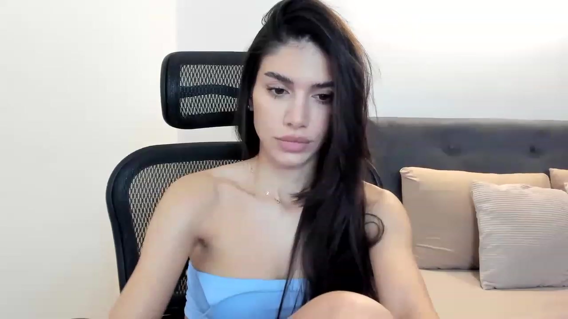 Gallery image thumbnail from Bee_Bee's myfreecams stream on, 12/12/2022, 20:31 image 8 of 20