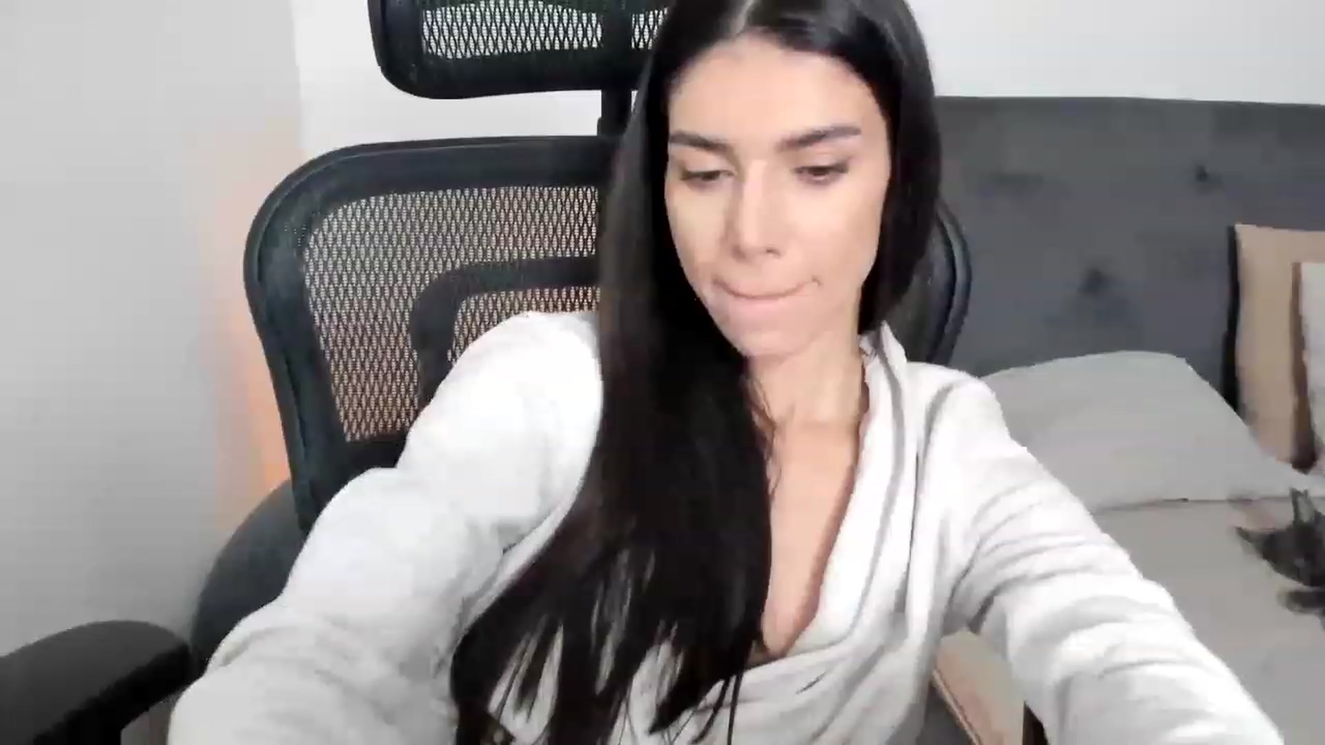 Gallery image thumbnail from Bee_Bee's myfreecams stream on, 12/15/2022, 22:07 image 8 of 20