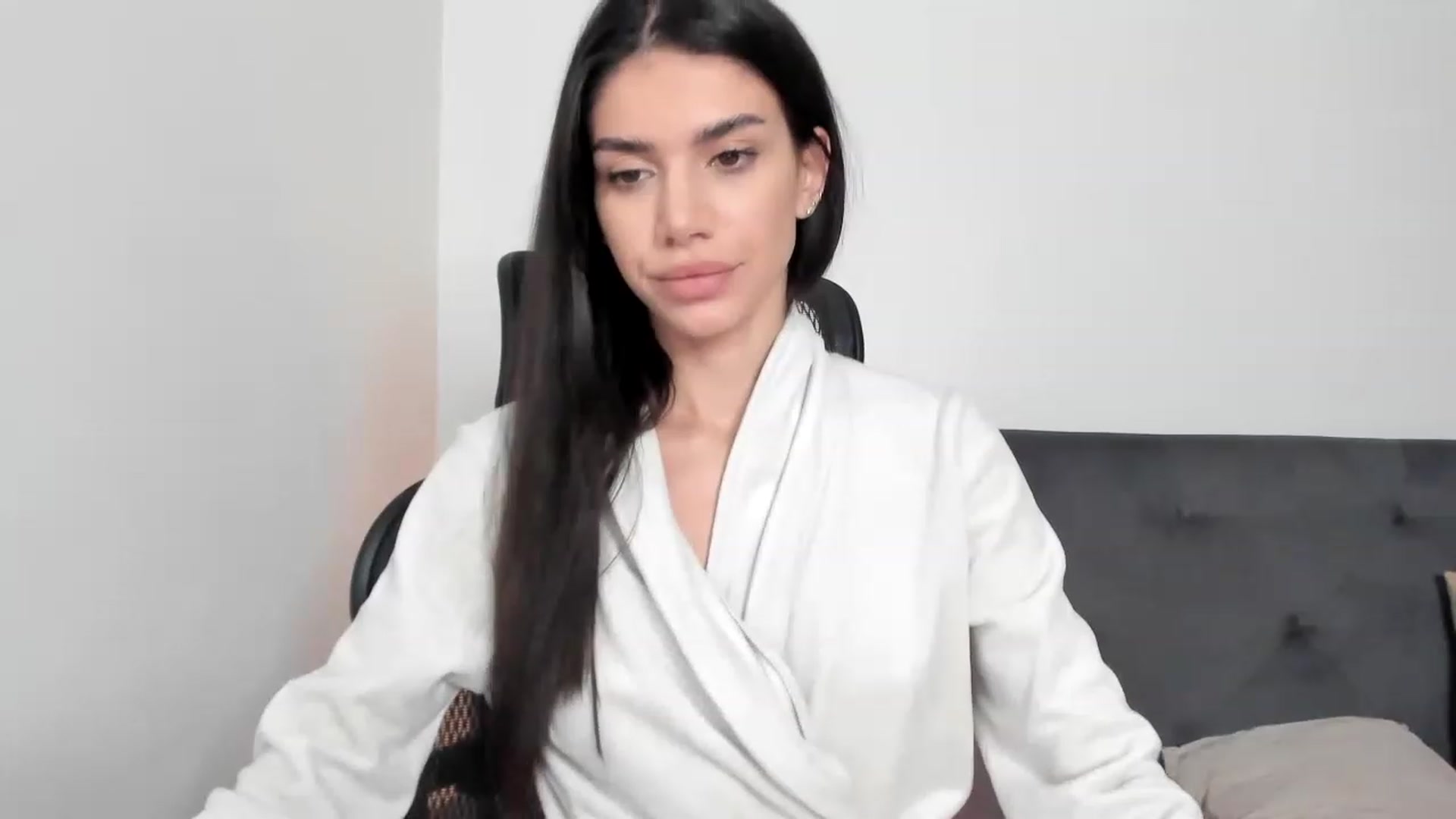 Gallery image thumbnail from Bee_Bee's myfreecams stream on, 12/15/2022, 22:07 image 13 of 20