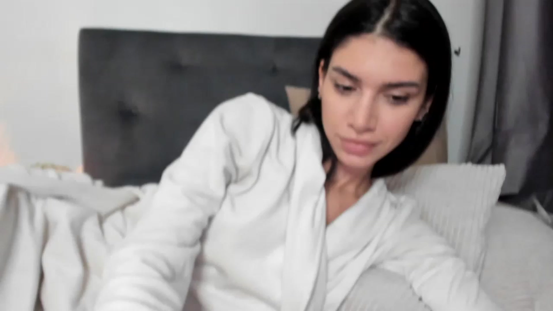 Gallery image thumbnail from Bee_Bee's myfreecams stream on, 12/15/2022, 22:39 image 6 of 20