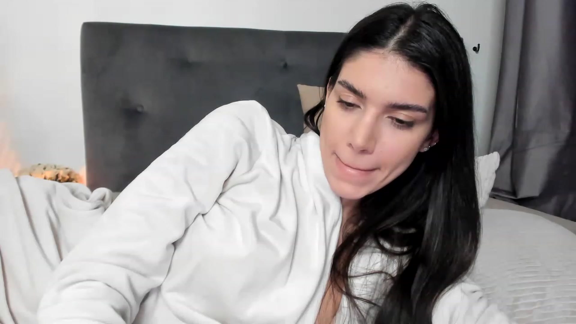 Gallery image thumbnail from Bee_Bee's myfreecams stream on, 12/15/2022, 22:39 image 12 of 20