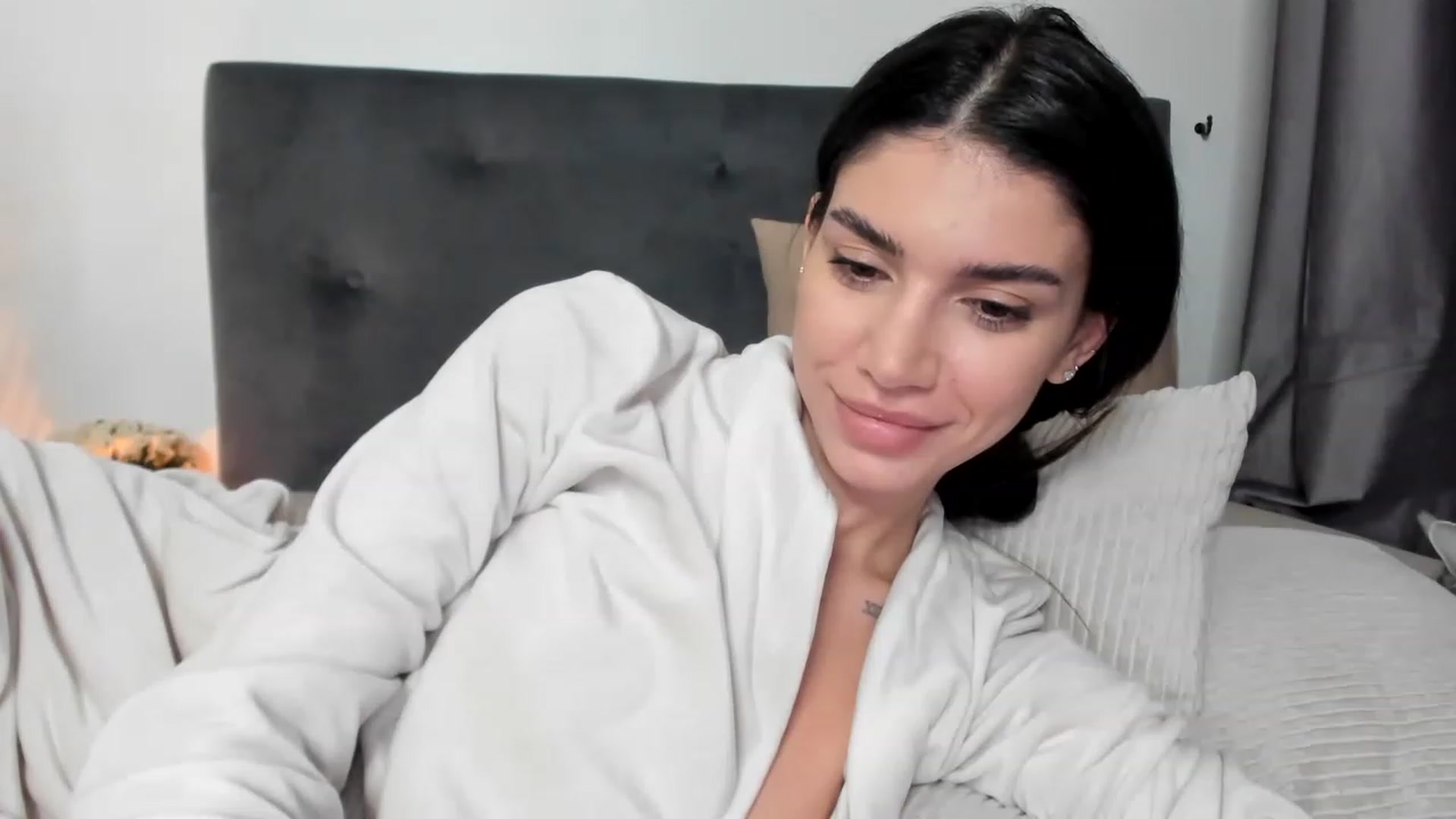 Gallery image thumbnail from Bee_Bee's myfreecams stream on, 12/15/2022, 22:39 image 20 of 20