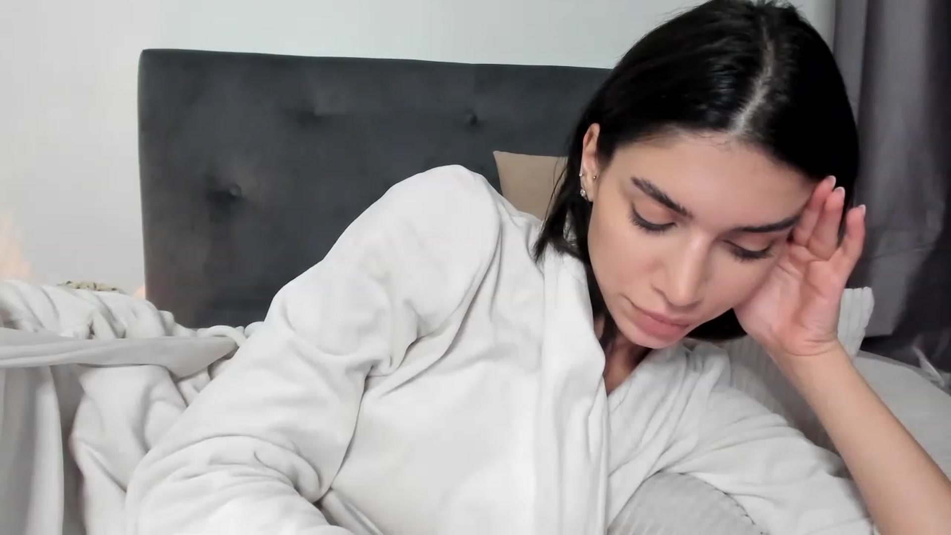 Gallery image thumbnail from Bee_Bee's myfreecams stream on, 12/15/2022, 22:39 image 7 of 20