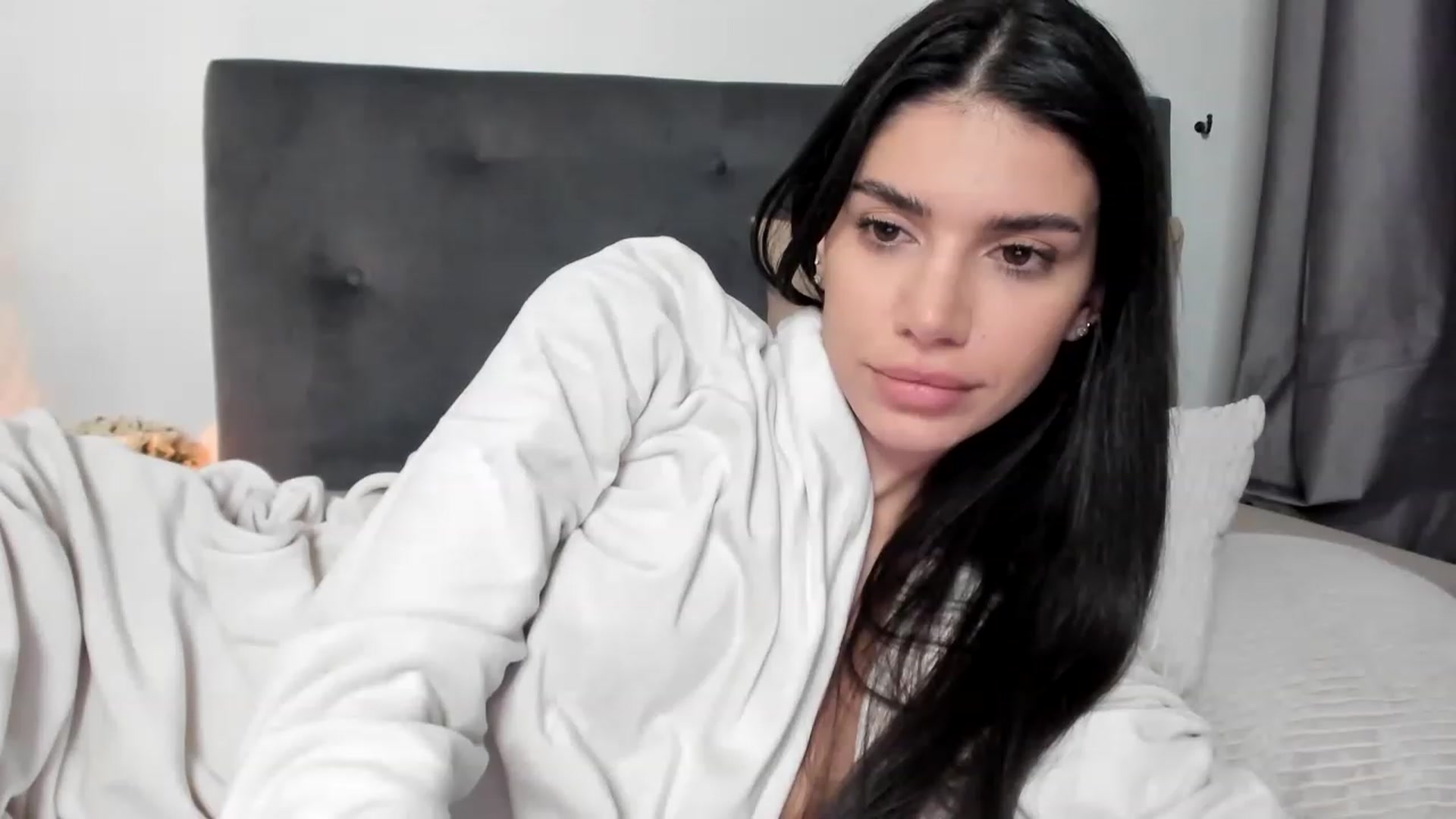 Gallery image thumbnail from Bee_Bee's myfreecams stream on, 12/15/2022, 22:39 image 11 of 20