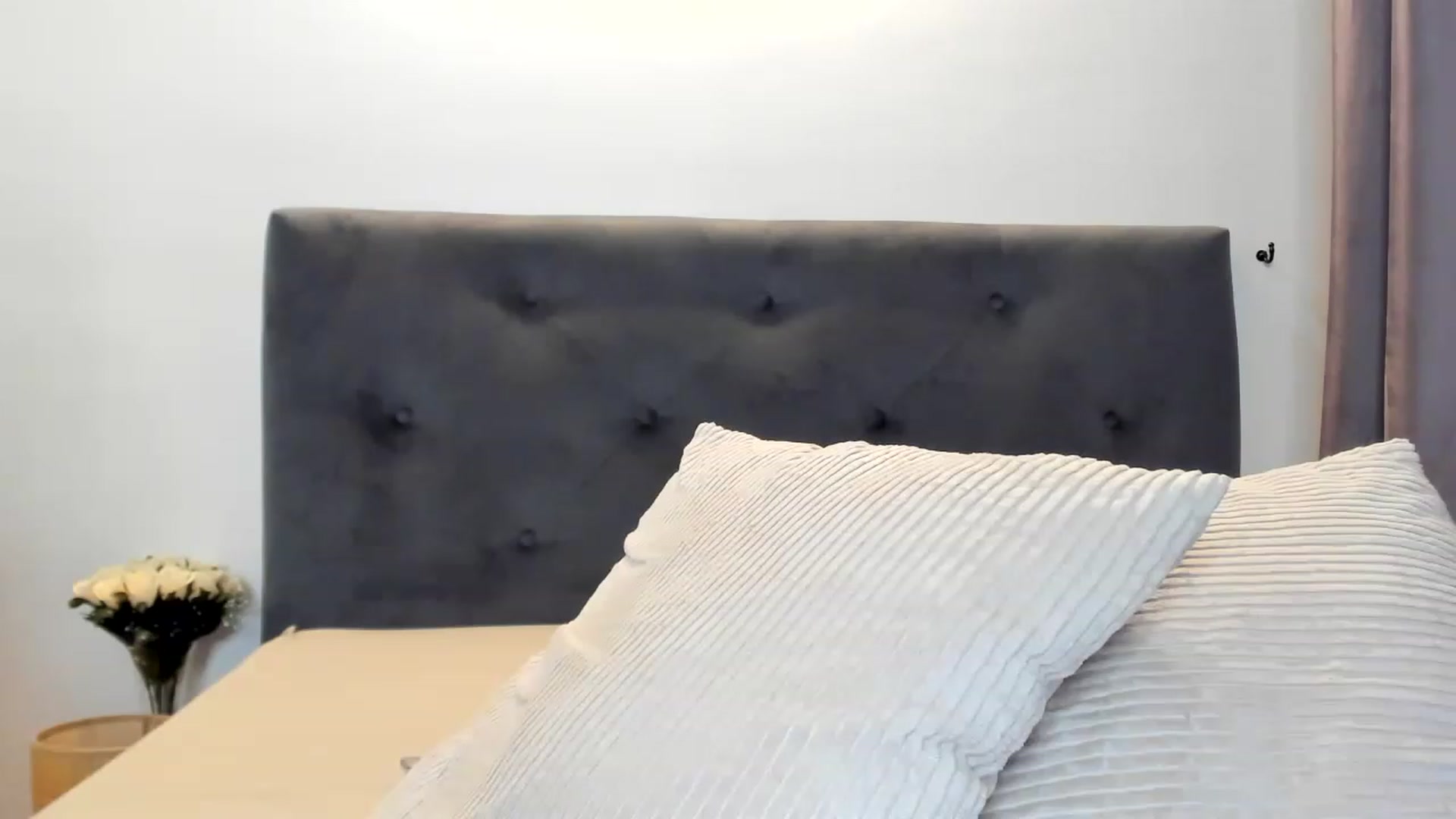 Gallery image thumbnail from Bee_Bee's myfreecams stream on, 12/16/2022, 21:59 image 11 of 20