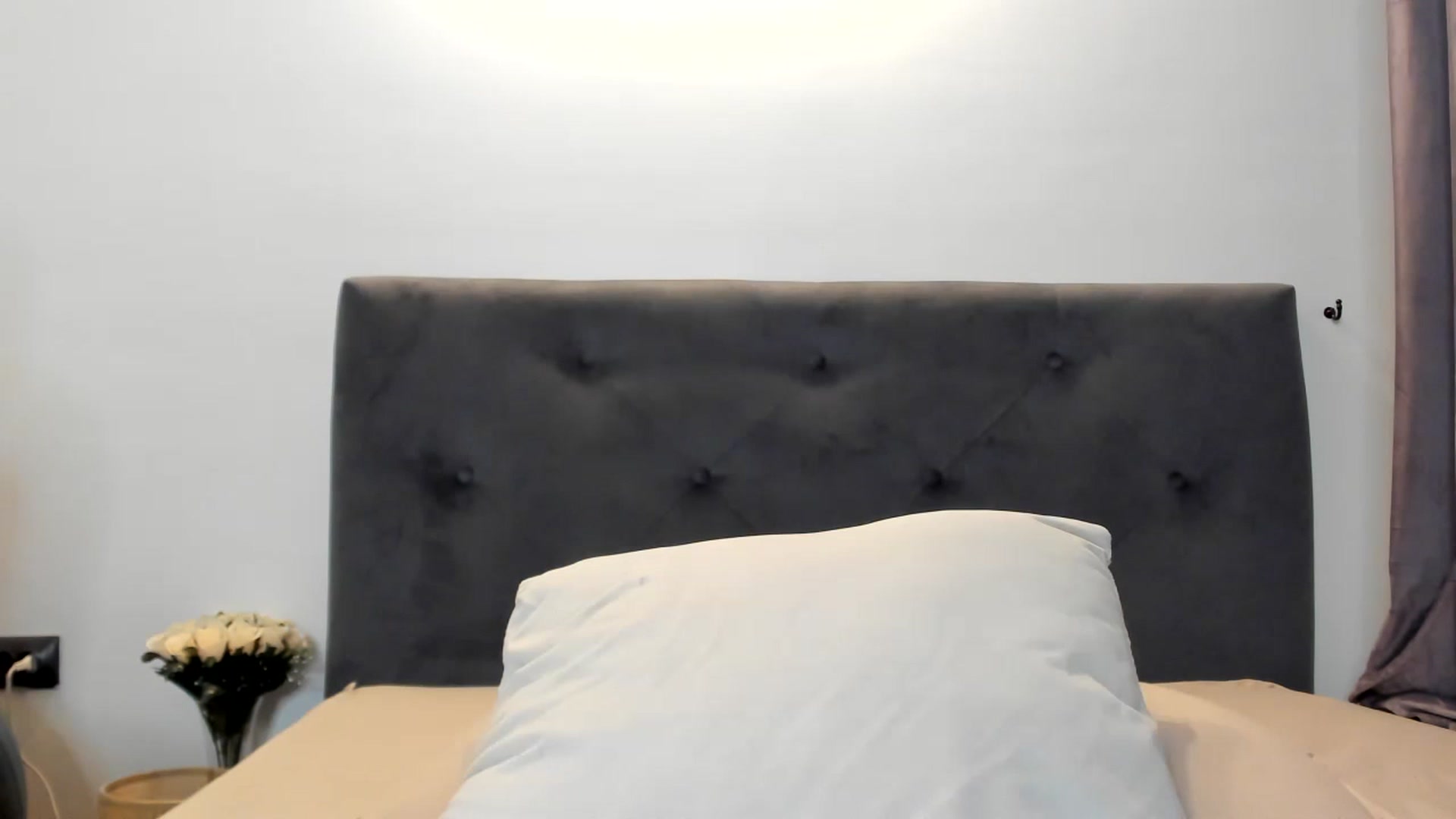 Gallery image thumbnail from Bee_Bee's myfreecams stream on, 12/16/2022, 23:58 image 15 of 20