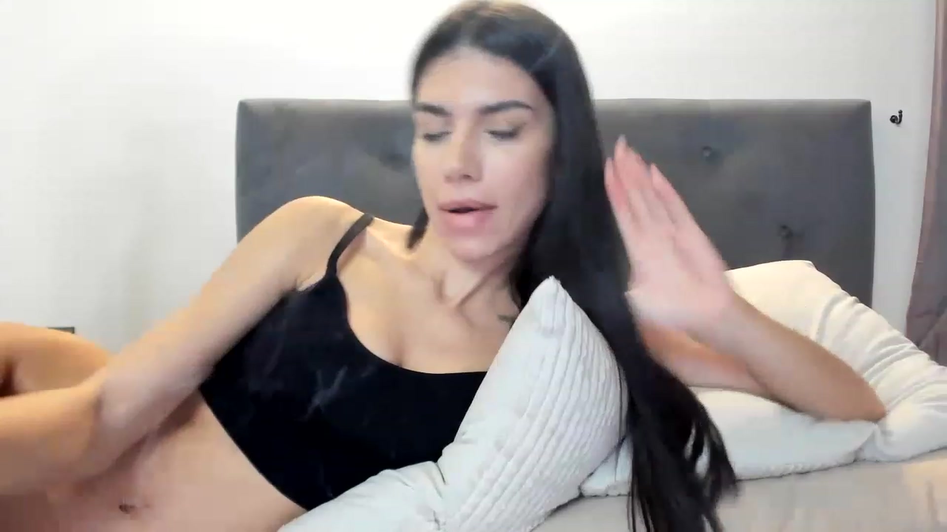 Gallery image thumbnail from Bee_Bee's myfreecams stream on, 12/17/2022, 23:26 image 15 of 20