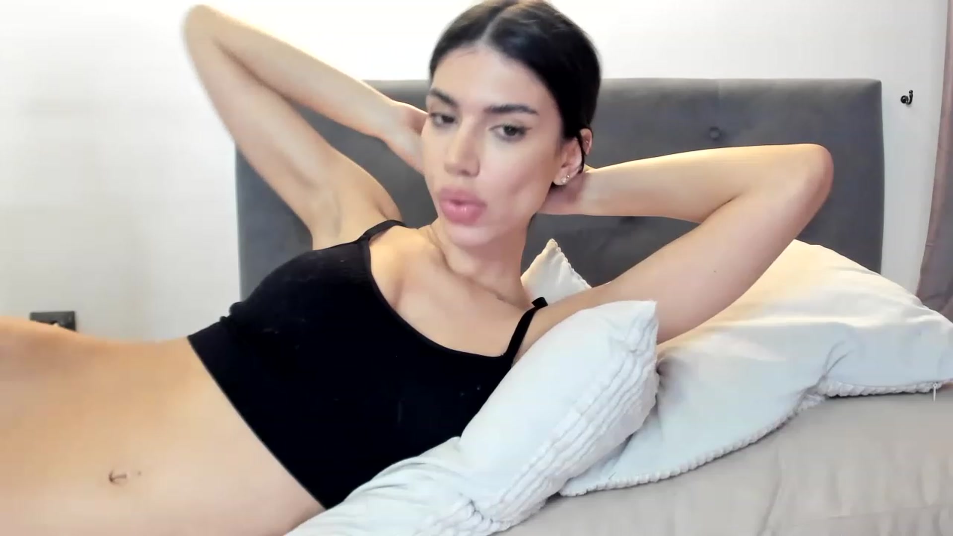 Gallery image thumbnail from Bee_Bee's myfreecams stream on, 12/17/2022, 23:26 image 9 of 20