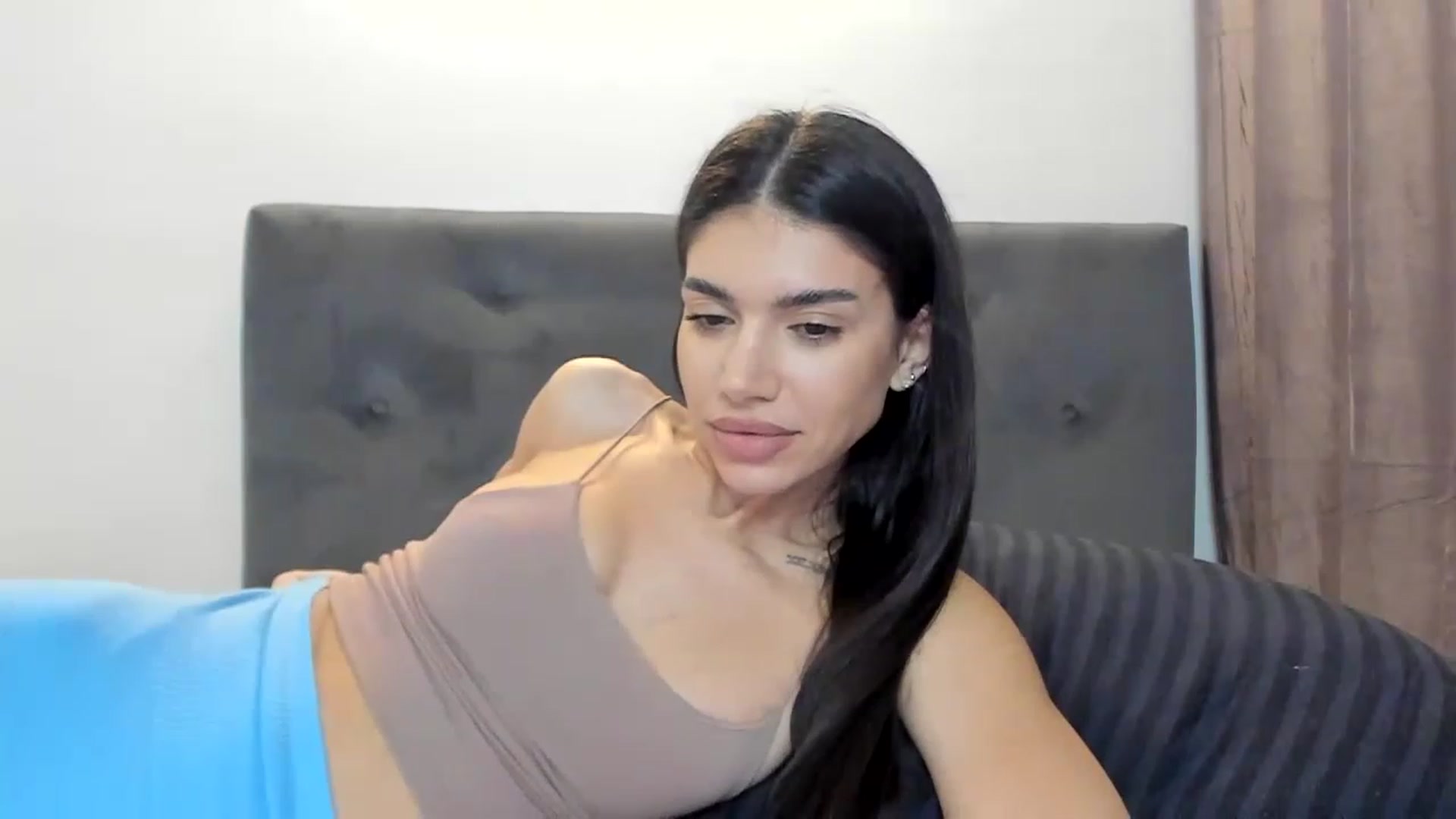 Gallery image thumbnail from Bee_Bee's myfreecams stream on, 12/27/2022, 22:54 image 5 of 20