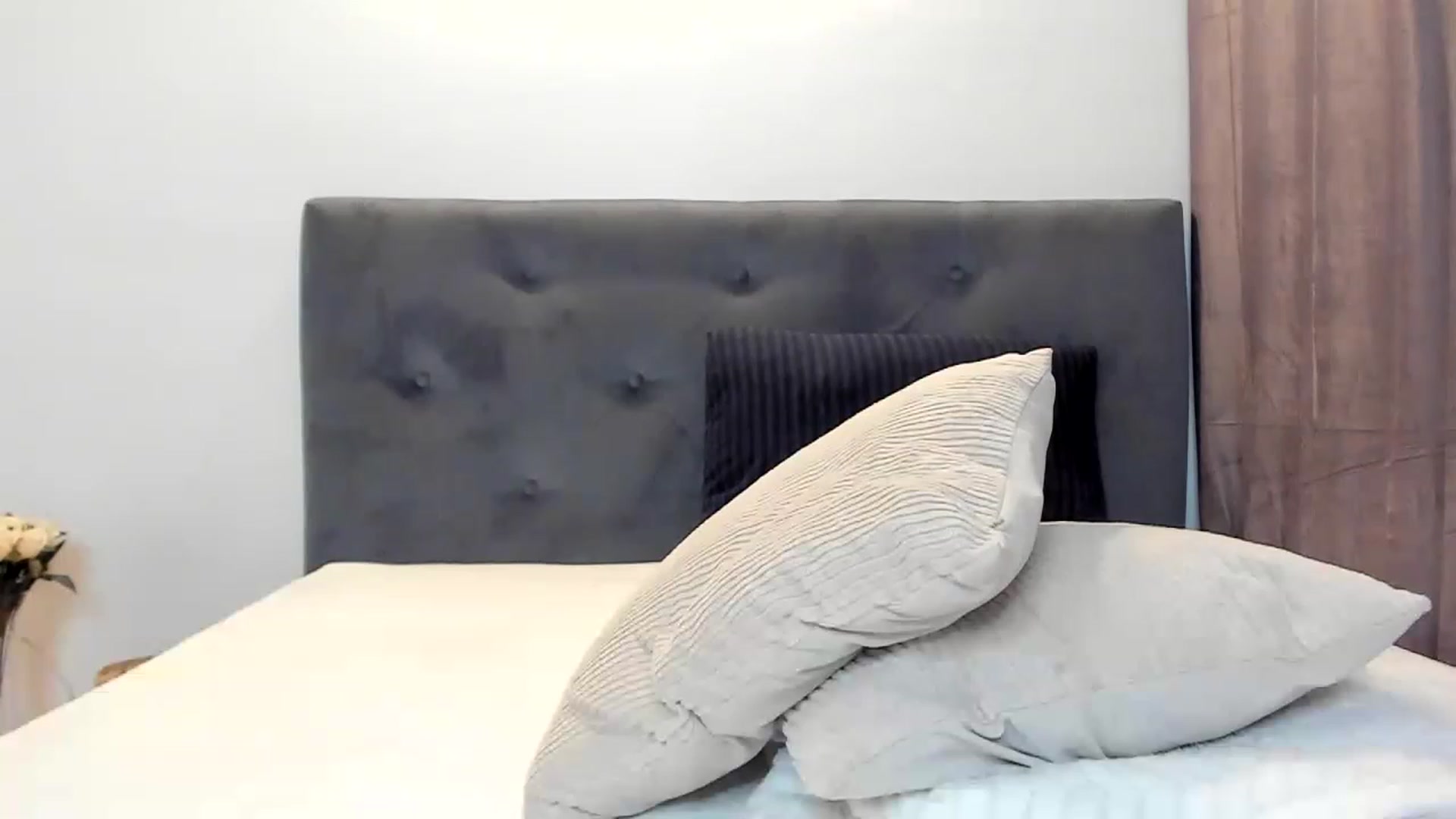 Gallery image thumbnail from Bee_Bee's myfreecams stream on, 12/29/2022, 18:41 image 11 of 20