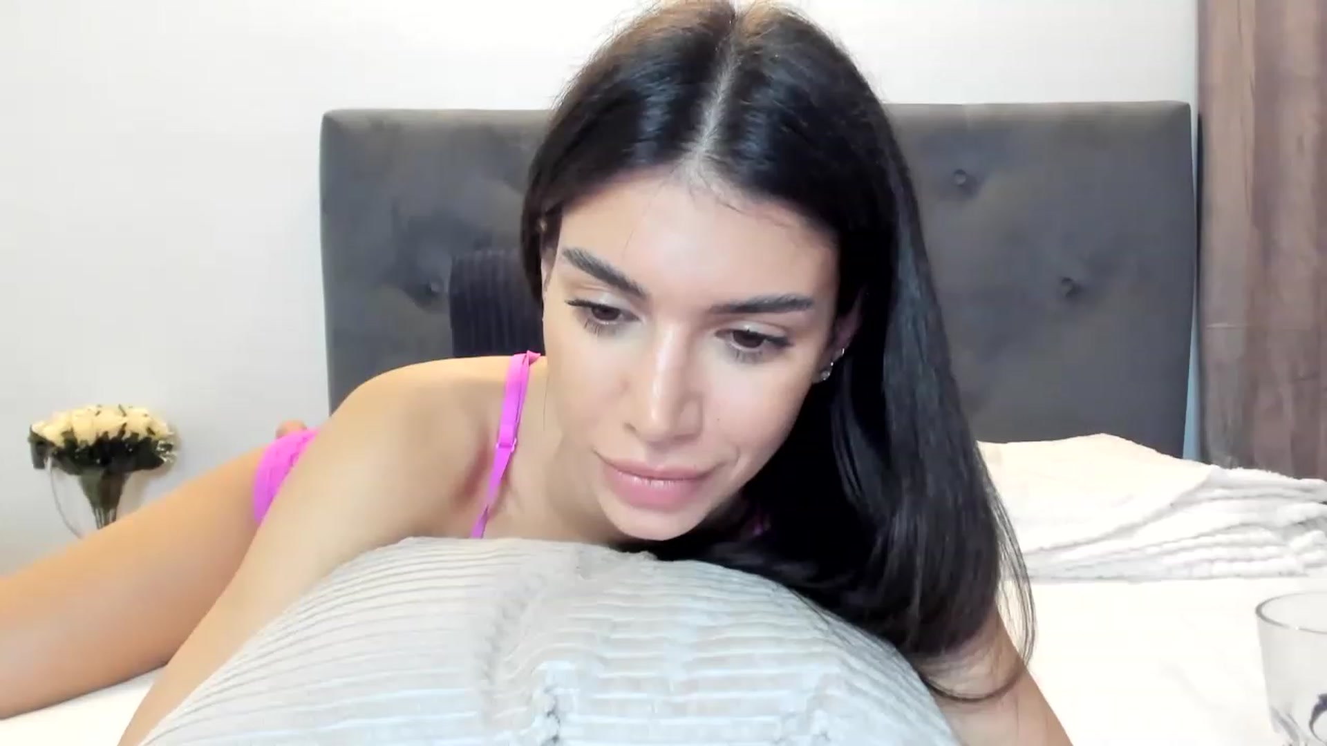 Gallery image thumbnail from Bee_Bee's myfreecams stream on, 12/29/2022, 23:33 image 17 of 20