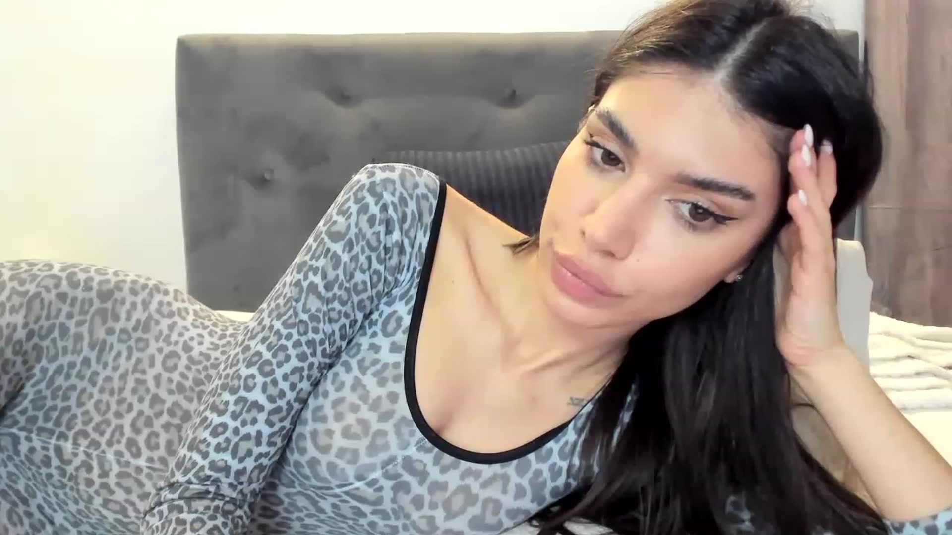 Gallery image thumbnail from Bee_Bee's myfreecams stream on, 01/02/2023, 24:02 image 3 of 20