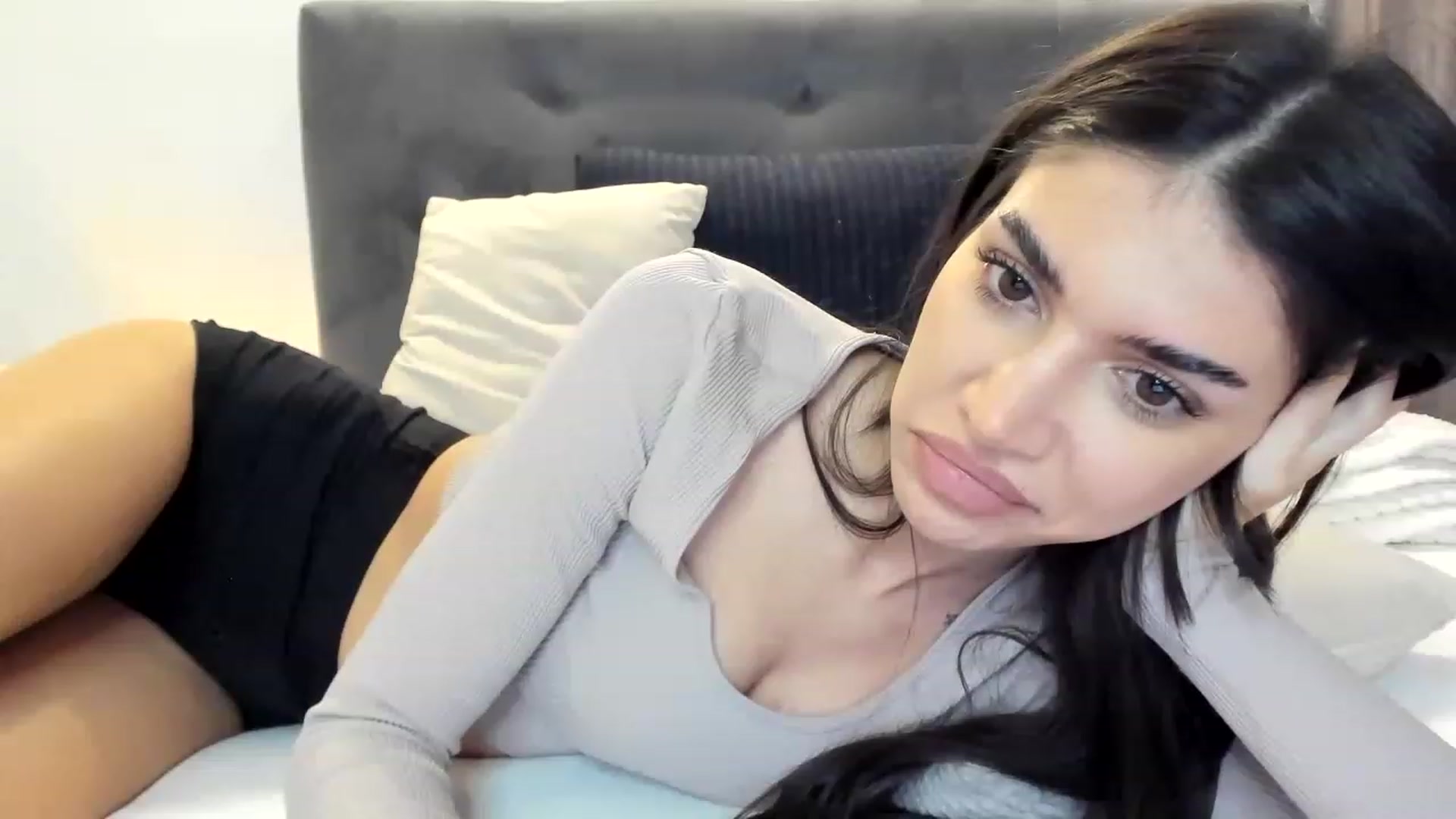 Gallery image thumbnail from Bee_Bee's myfreecams stream on, 01/02/2023, 21:37 image 2 of 20