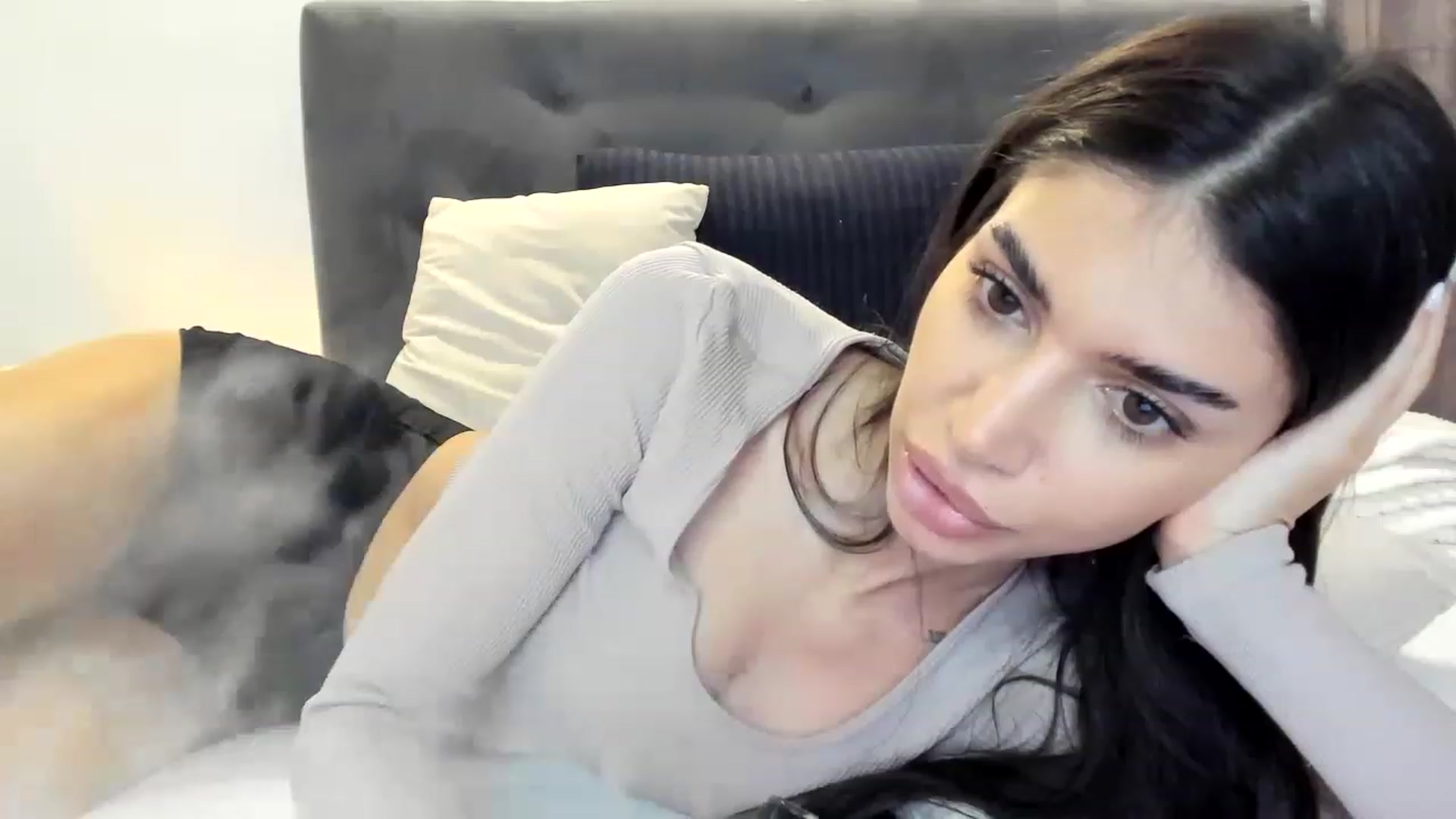 Gallery image thumbnail from Bee_Bee's myfreecams stream on, 01/02/2023, 21:37 image 4 of 20