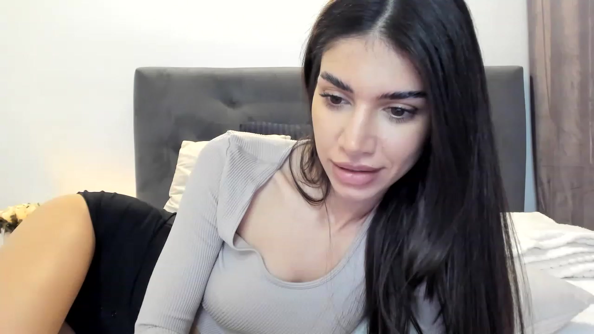 Gallery image thumbnail from Bee_Bee's myfreecams stream on, 01/02/2023, 21:37 image 1 of 20