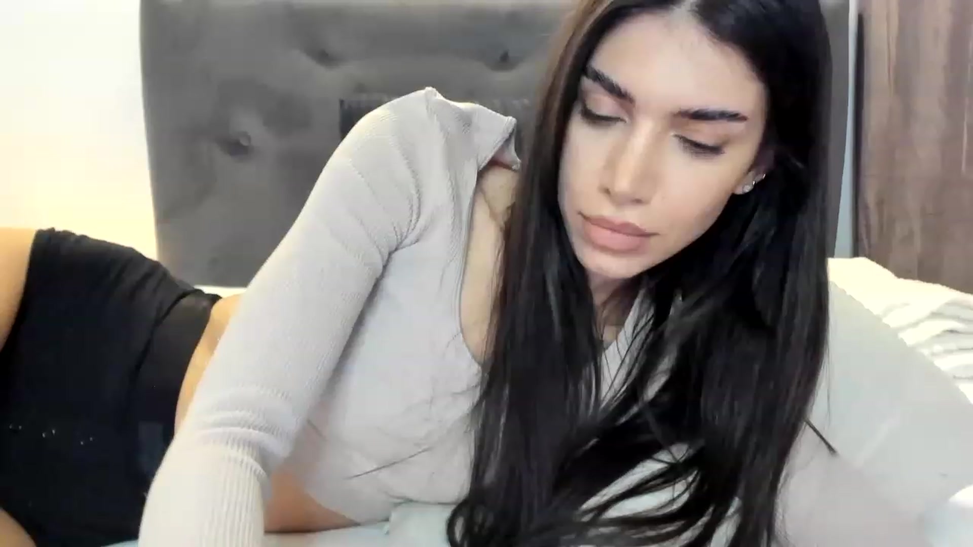 Gallery image thumbnail from Bee_Bee's myfreecams stream on, 01/02/2023, 21:37 image 11 of 20