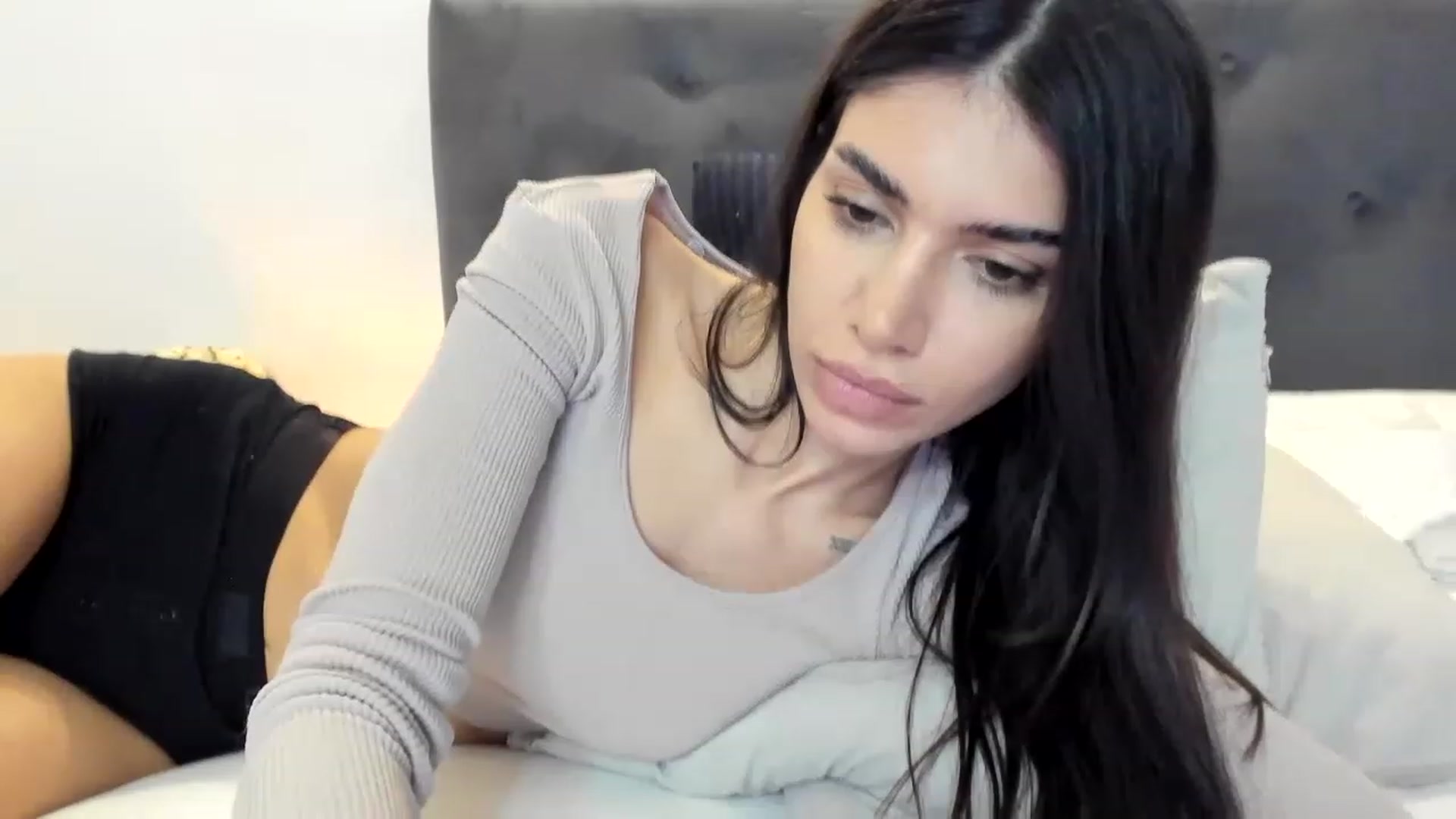 Gallery image thumbnail from Bee_Bee's myfreecams stream on, 01/02/2023, 23:39 image 7 of 20
