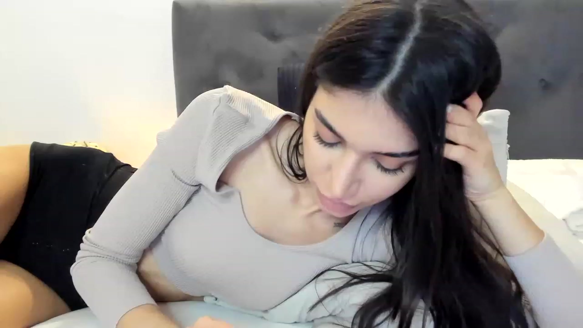 Gallery image thumbnail from Bee_Bee's myfreecams stream on, 01/02/2023, 23:39 image 5 of 20