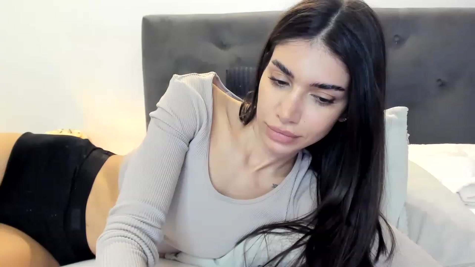 Gallery image thumbnail from Bee_Bee's myfreecams stream on, 01/02/2023, 23:39 image 2 of 20
