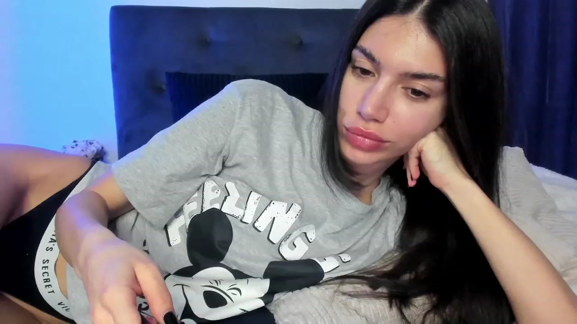 Gallery image thumbnail from Bee_Bee's myfreecams stream on, 01/17/2023, 22:13 image 1 of 20