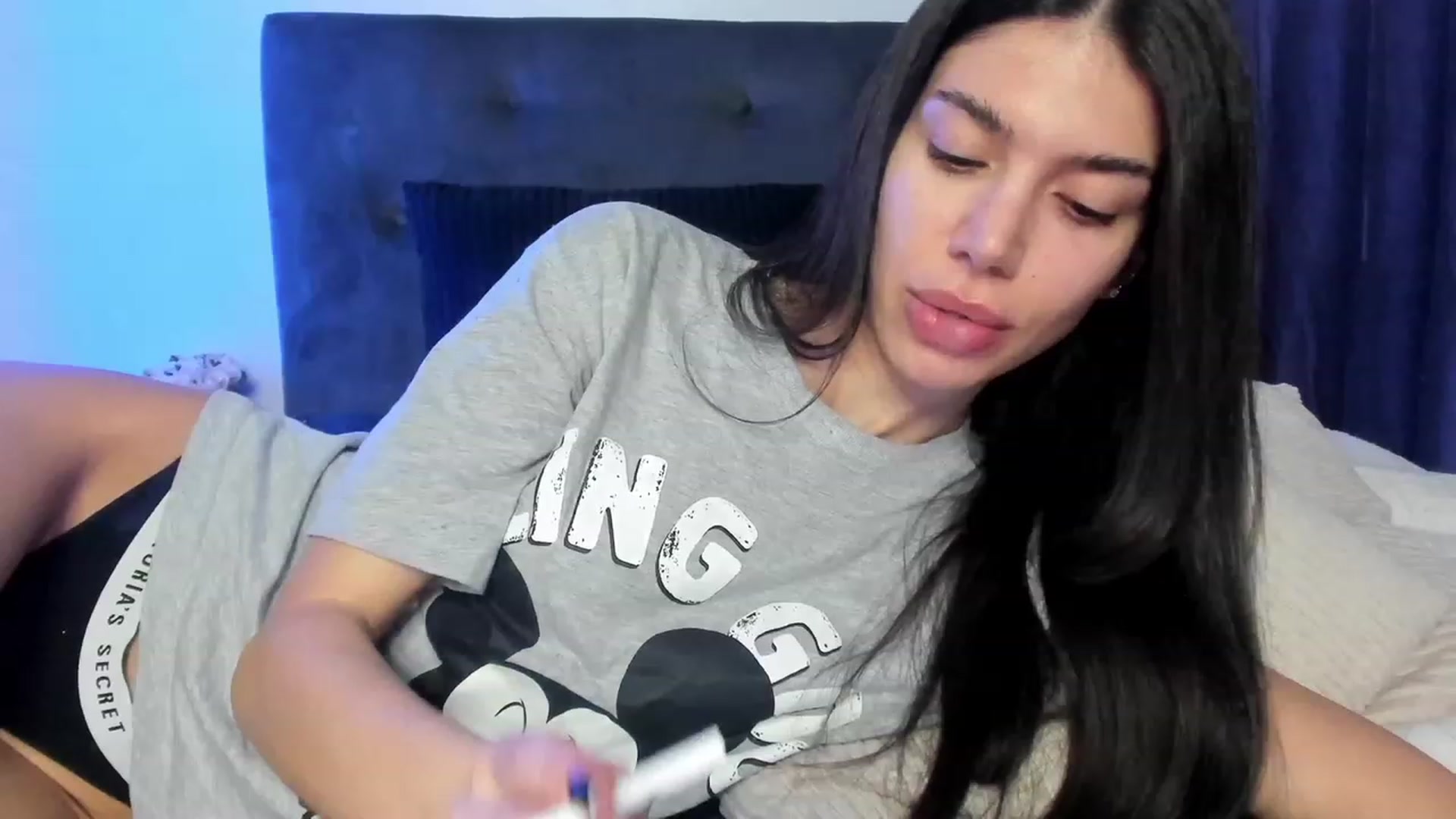 Gallery image thumbnail from Bee_Bee's myfreecams stream on, 01/17/2023, 22:13 image 18 of 20