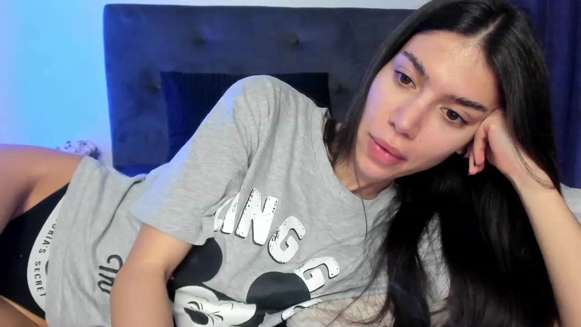 Gallery image thumbnail from Bee_Bee's myfreecams stream on, 01/17/2023, 22:13 image 19 of 20