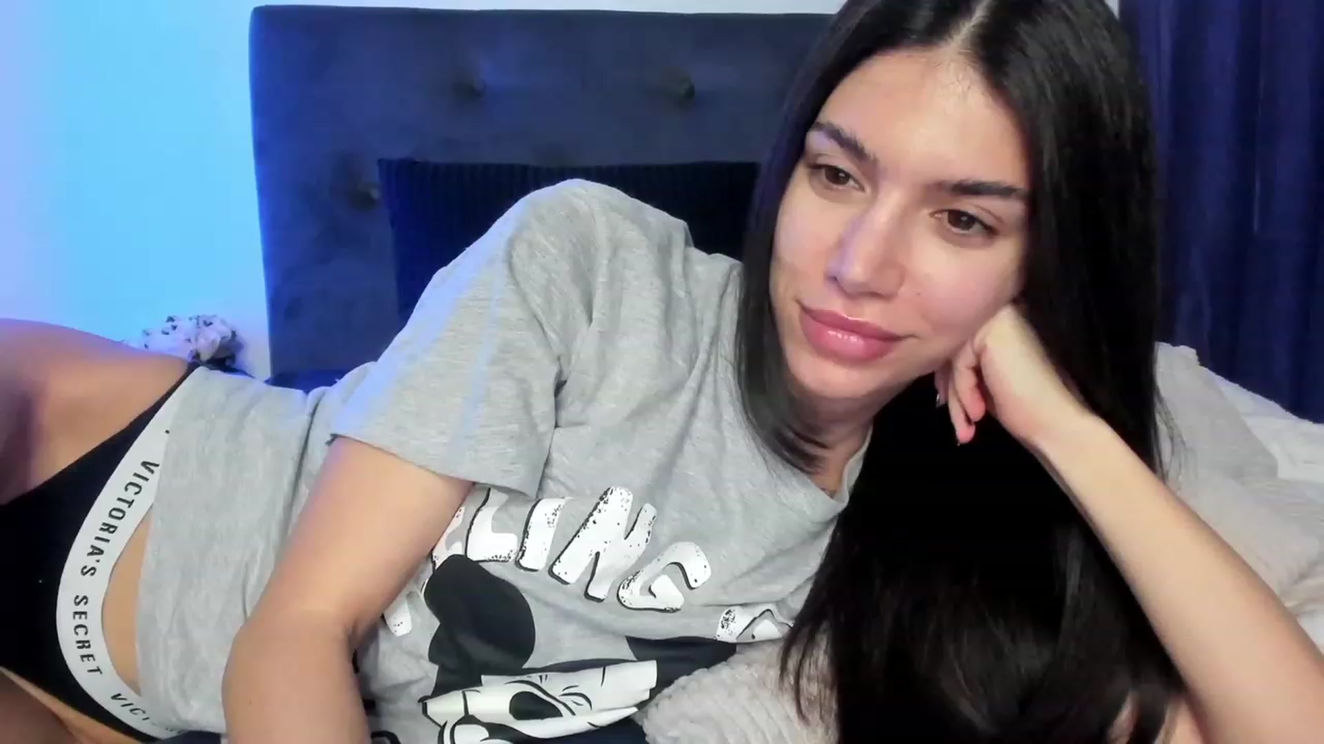 Gallery image thumbnail from Bee_Bee's myfreecams stream on, 01/17/2023, 22:13 image 10 of 20