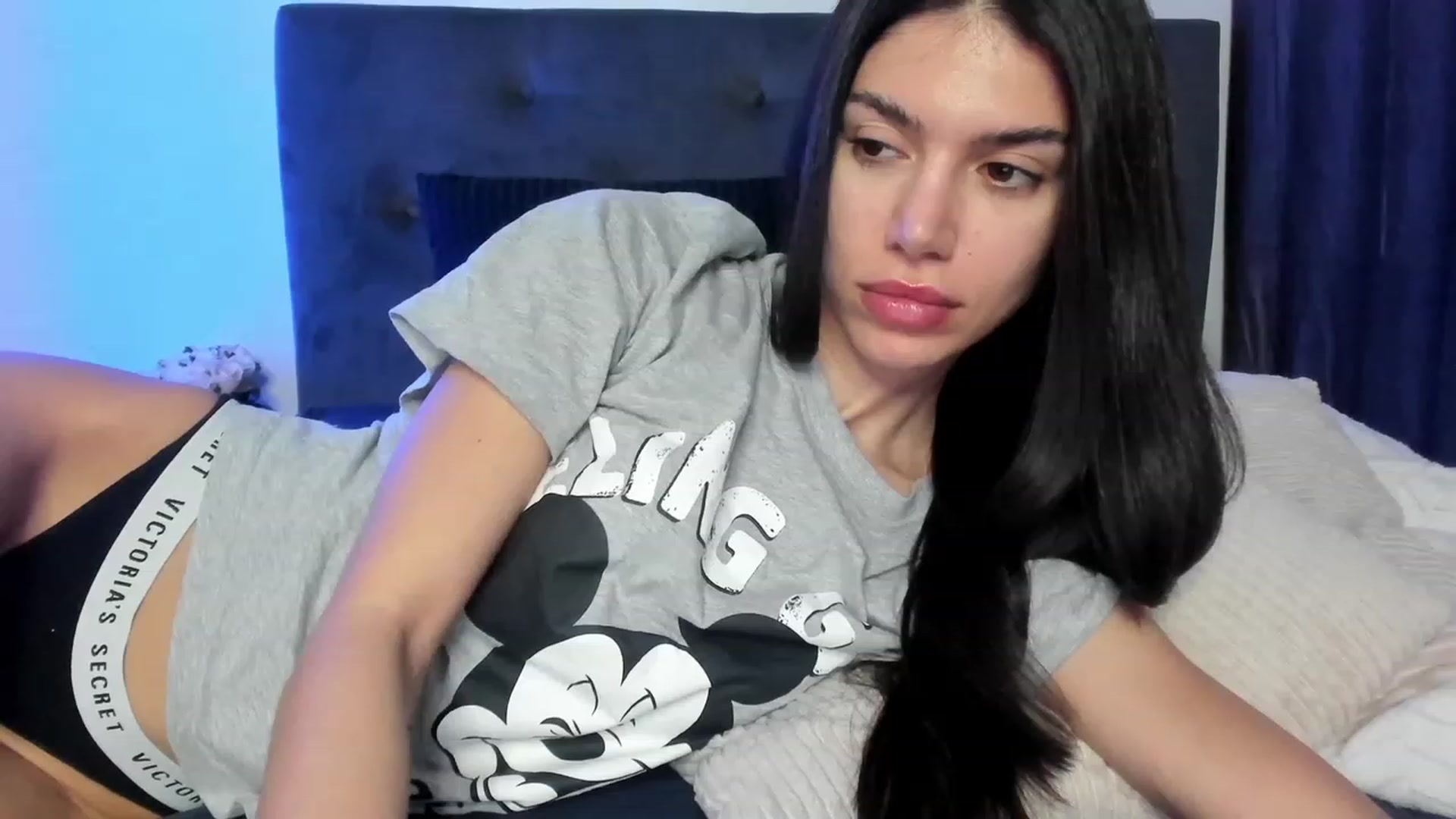 Gallery image thumbnail from Bee_Bee's myfreecams stream on, 01/17/2023, 22:13 image 3 of 20