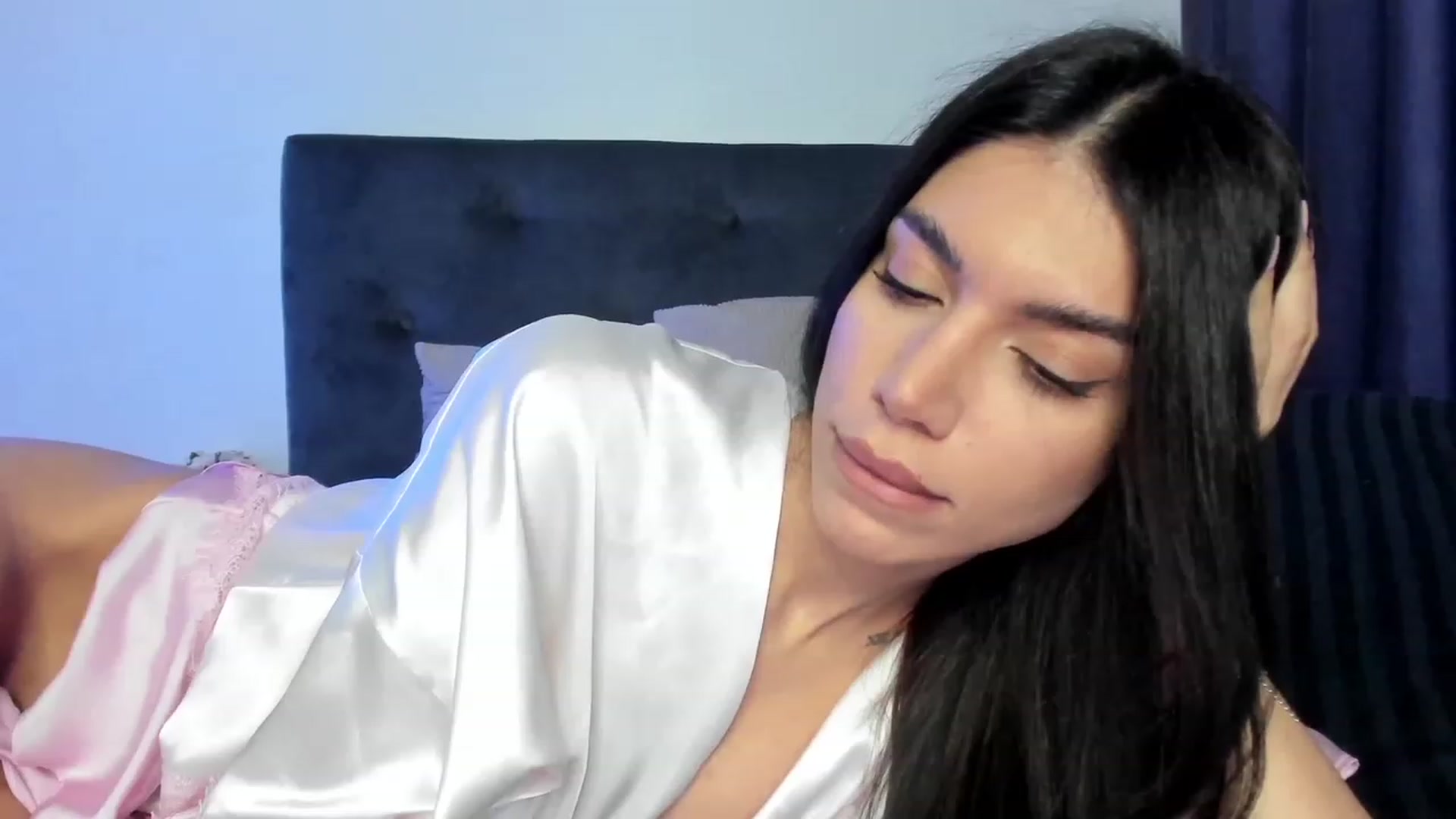 Gallery image thumbnail from Bee_Bee's myfreecams stream on, 01/27/2023, 22:50 image 5 of 20