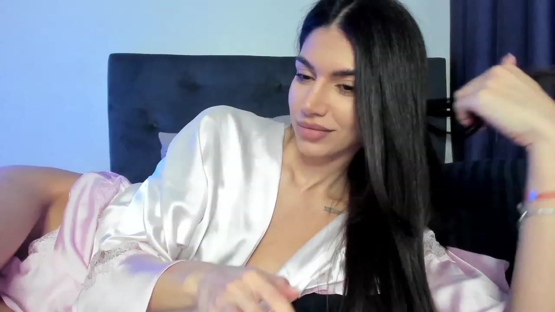 Gallery image thumbnail from Bee_Bee's myfreecams stream on, 01/27/2023, 22:50 image 3 of 20